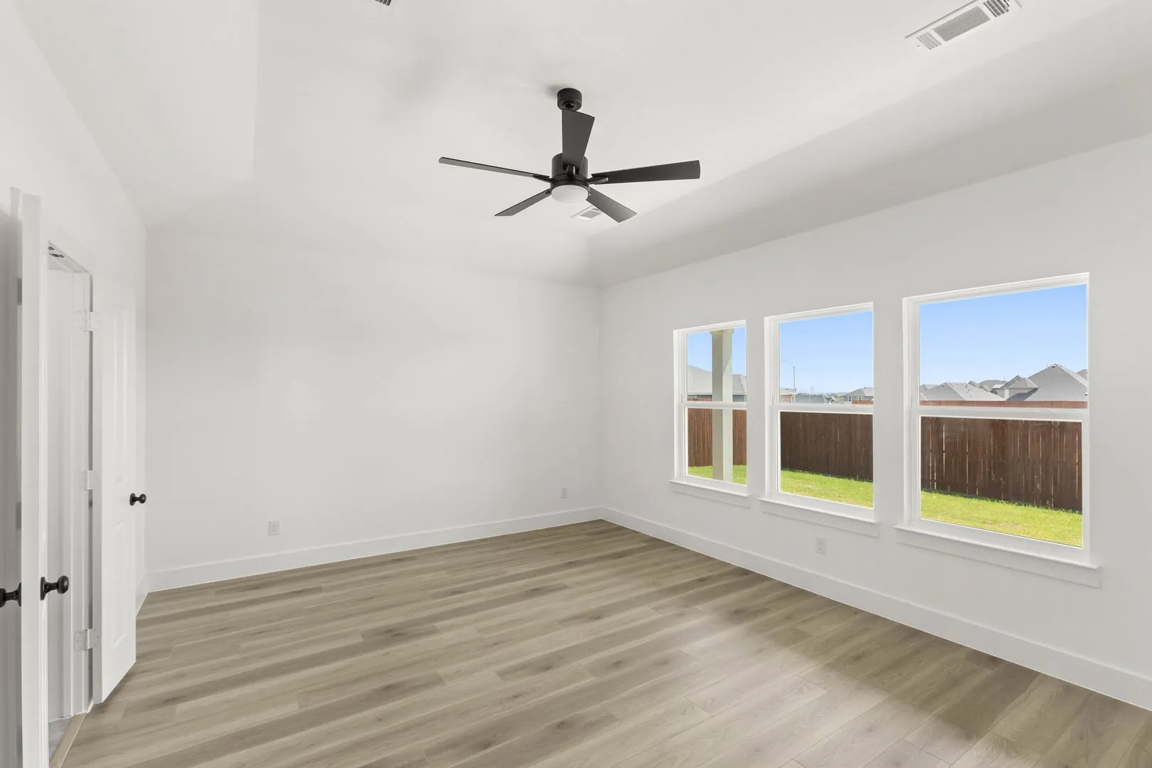 5253 Valkaria-Living Room-2