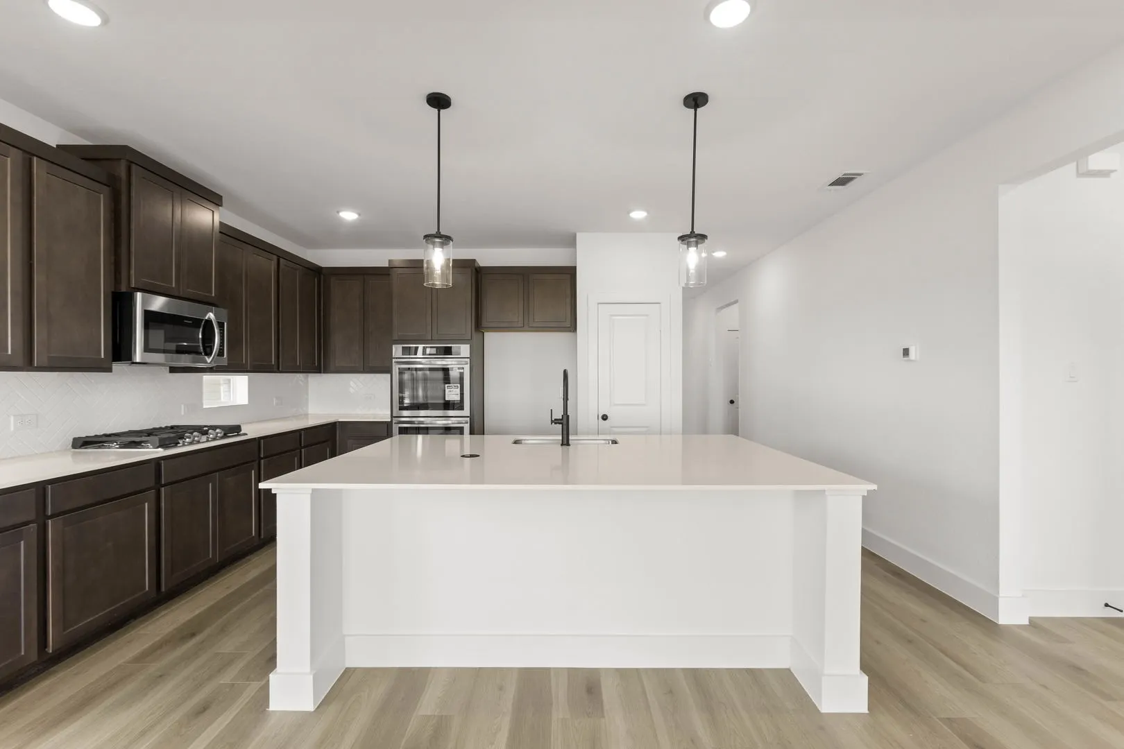5253 Valkaria-Kitchen-1