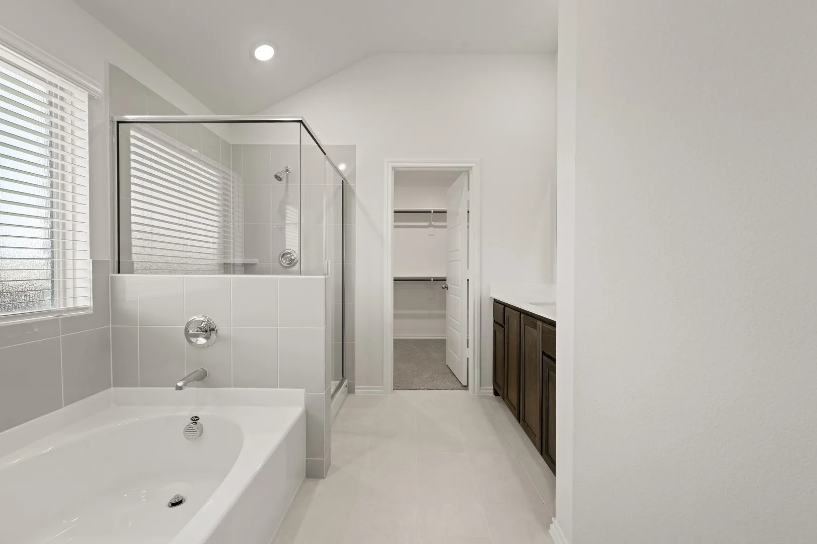2637 River Bank- Primary Suite-4