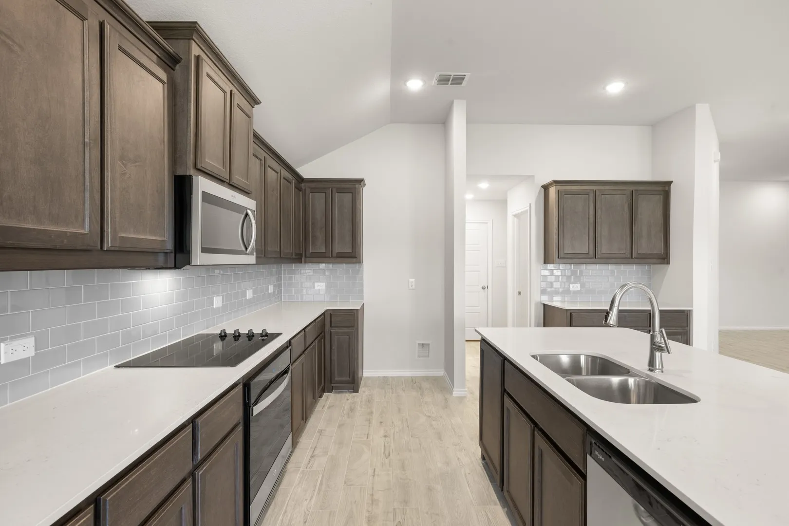 2637 River Bank- Kitchen-3