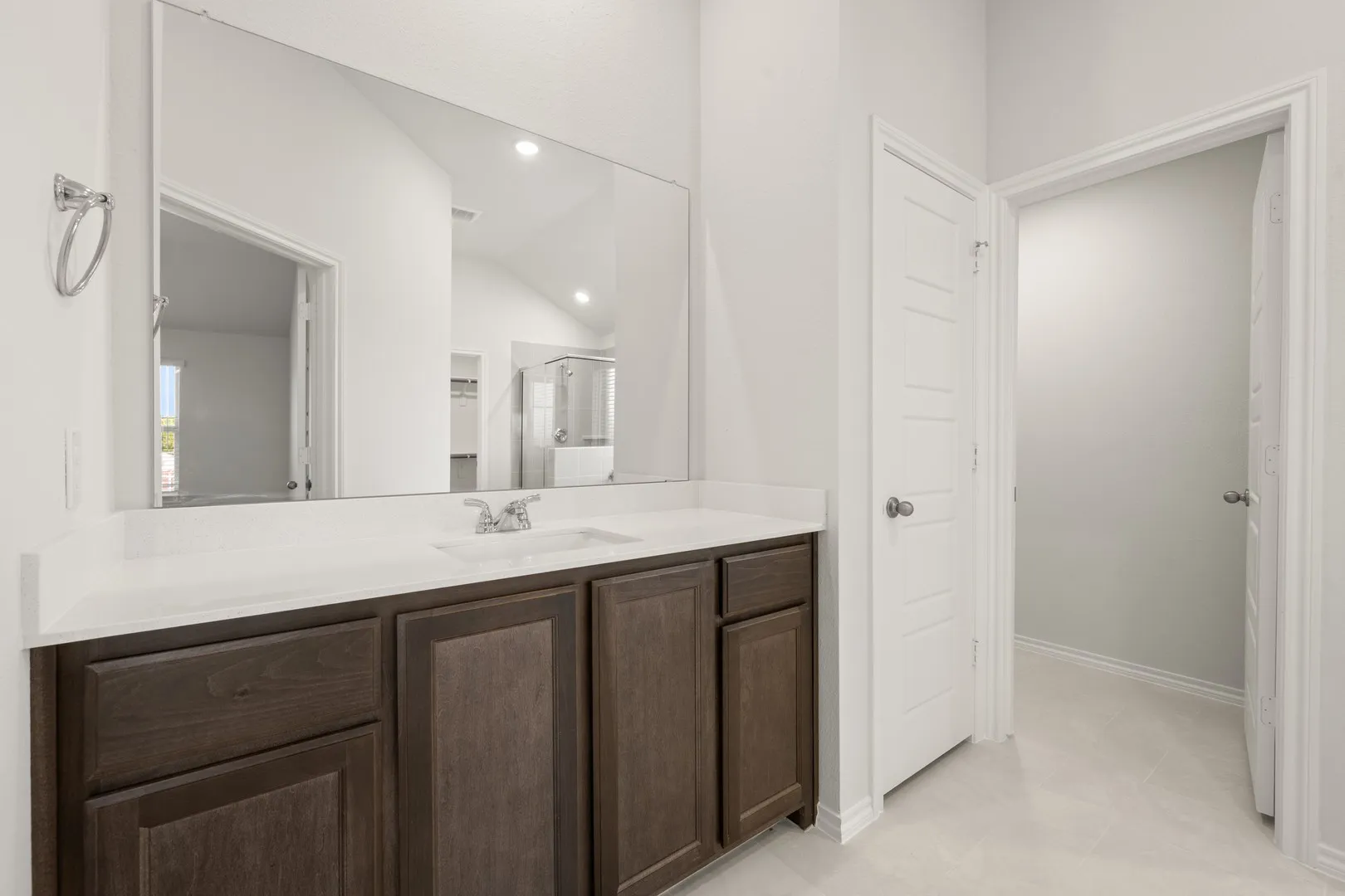 2637 River Bank- Primary Suite-3