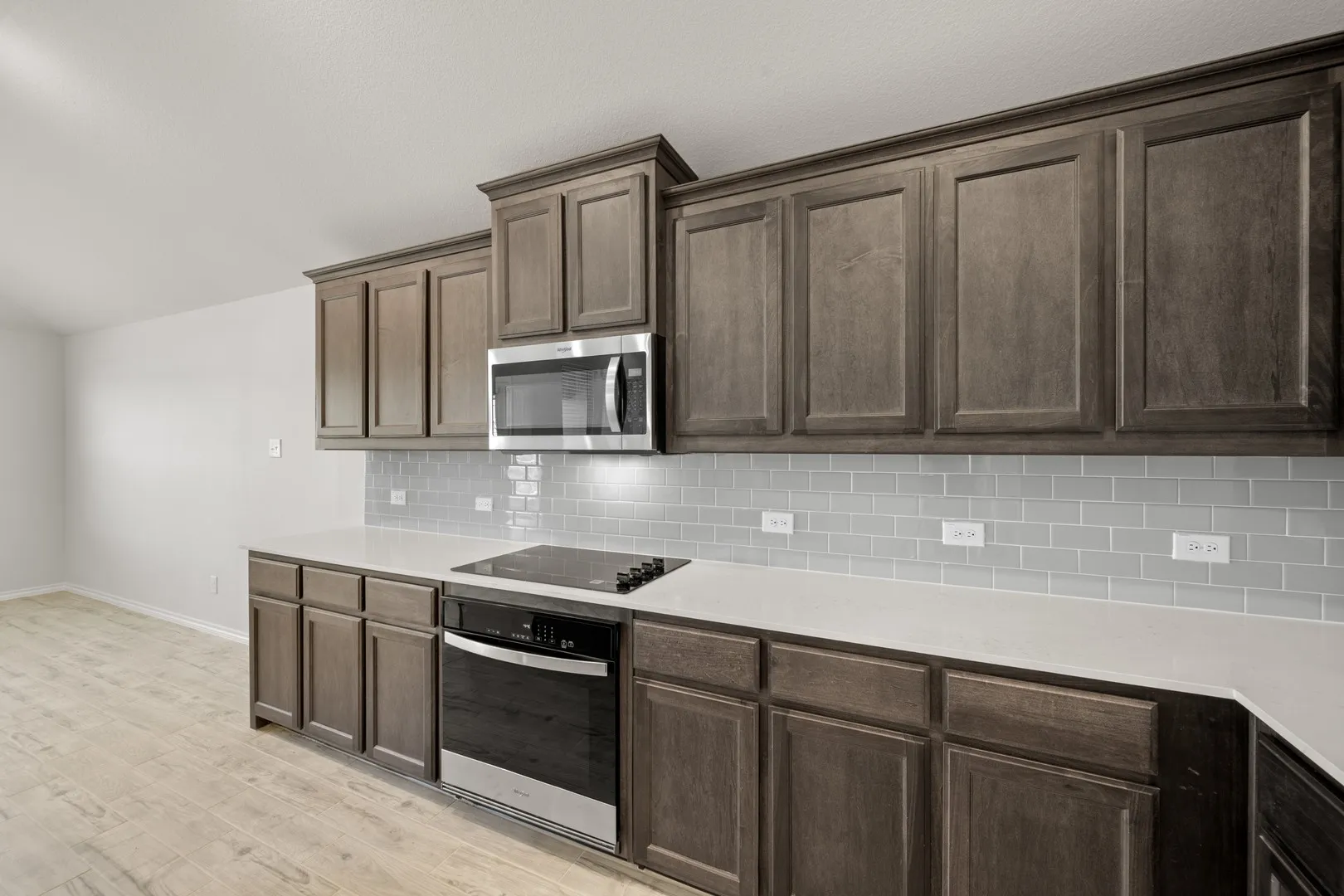 2637 River Bank- Kitchen-5