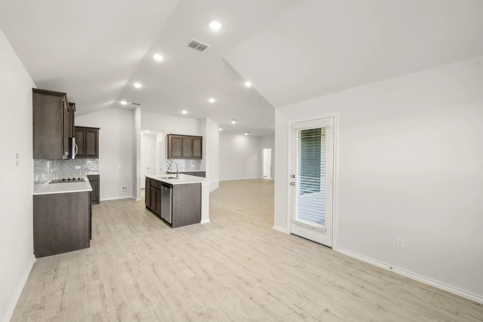 2637 River Bank- Dining-2