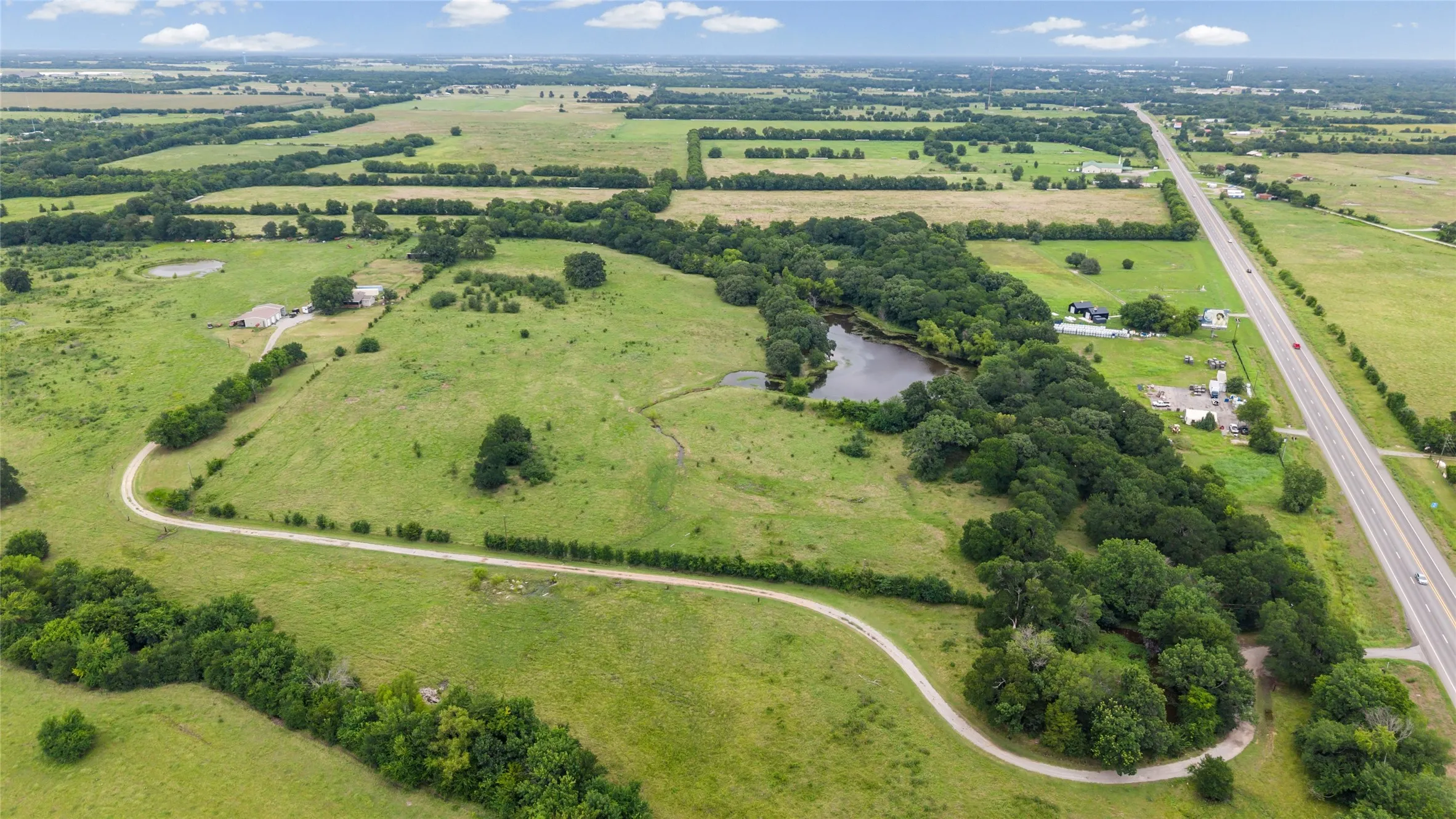 Improved Land For Sale in Fannin County , 32.243 Acres S Hwy 121 Highway, Bonham, Texas 75418, 0, 0, Garage spaces, 0 Sqft, built in 2002, mls#21309952, Real Estate Agent in Bonham, Homes For Sale in Fannin county, Homes For Sale in Bonham, Realtor in Bonham Texas, Real Estate Brokerage Independent Realty Texas, Luminita Cordes Realtor