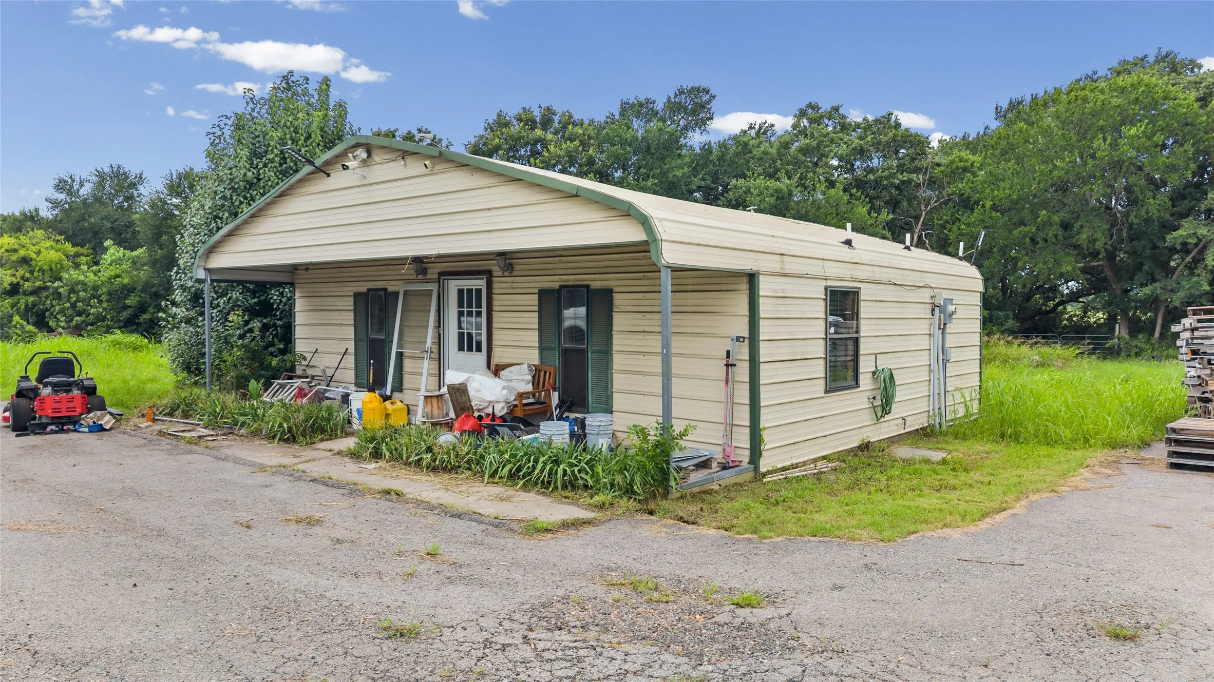 Improved Land For Sale in Fannin County , 32.243 Acres S Hwy 121 Highway, Bonham, Texas 75418, 0, 0, Garage spaces, 0 Sqft, built in 2002, mls#21309952, Real Estate Agent in Bonham, Homes For Sale in Fannin county, Homes For Sale in Bonham, Realtor in Bonham Texas, Real Estate Brokerage Independent Realty Texas, Luminita Cordes Realtor