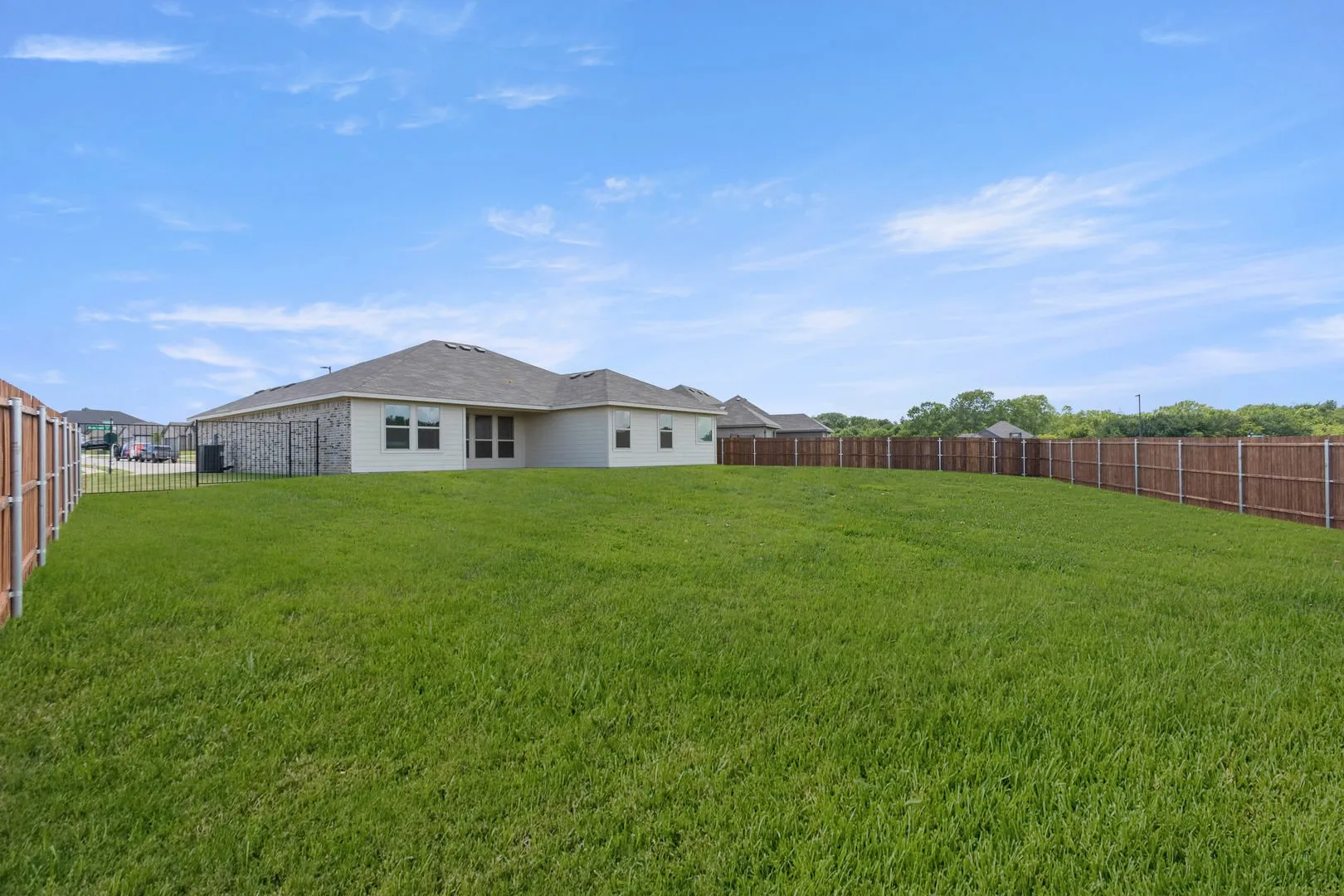 2613 River Bank-Back-2