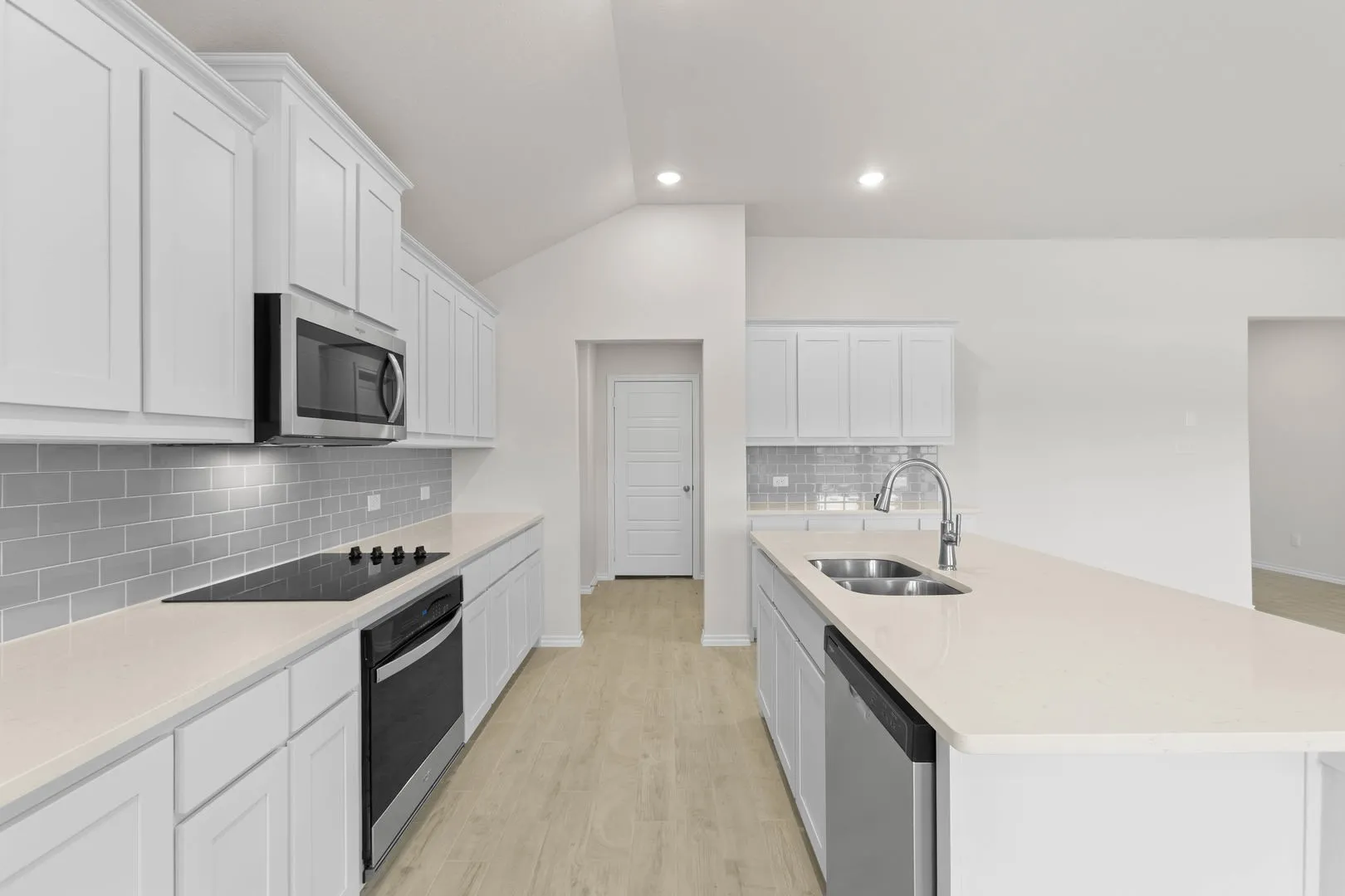 2613 River Bank-Kitchen-3