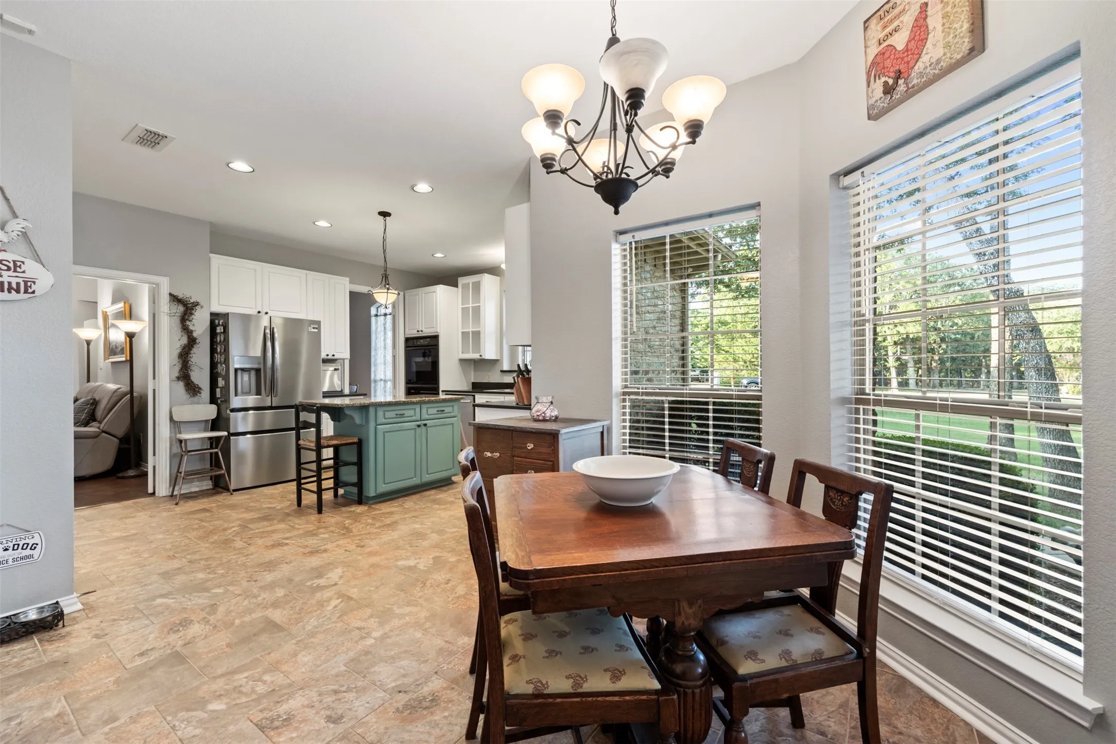 Single Family Residence For Sale in Johnson County , 3900 Creekside Court, Burleson, Texas 76028, 4 Bedroom, 4 Bathroom, 4 Garage spaces, 2,698 Sqft, built in 2003, mls#21314585, Real Estate Agent in Burleson, Homes For Sale in Johnson county, Homes For Sale in Burleson, Realtor in Burleson Texas, Real Estate Brokerage Independent Realty Texas, Luminita Cordes Realtor