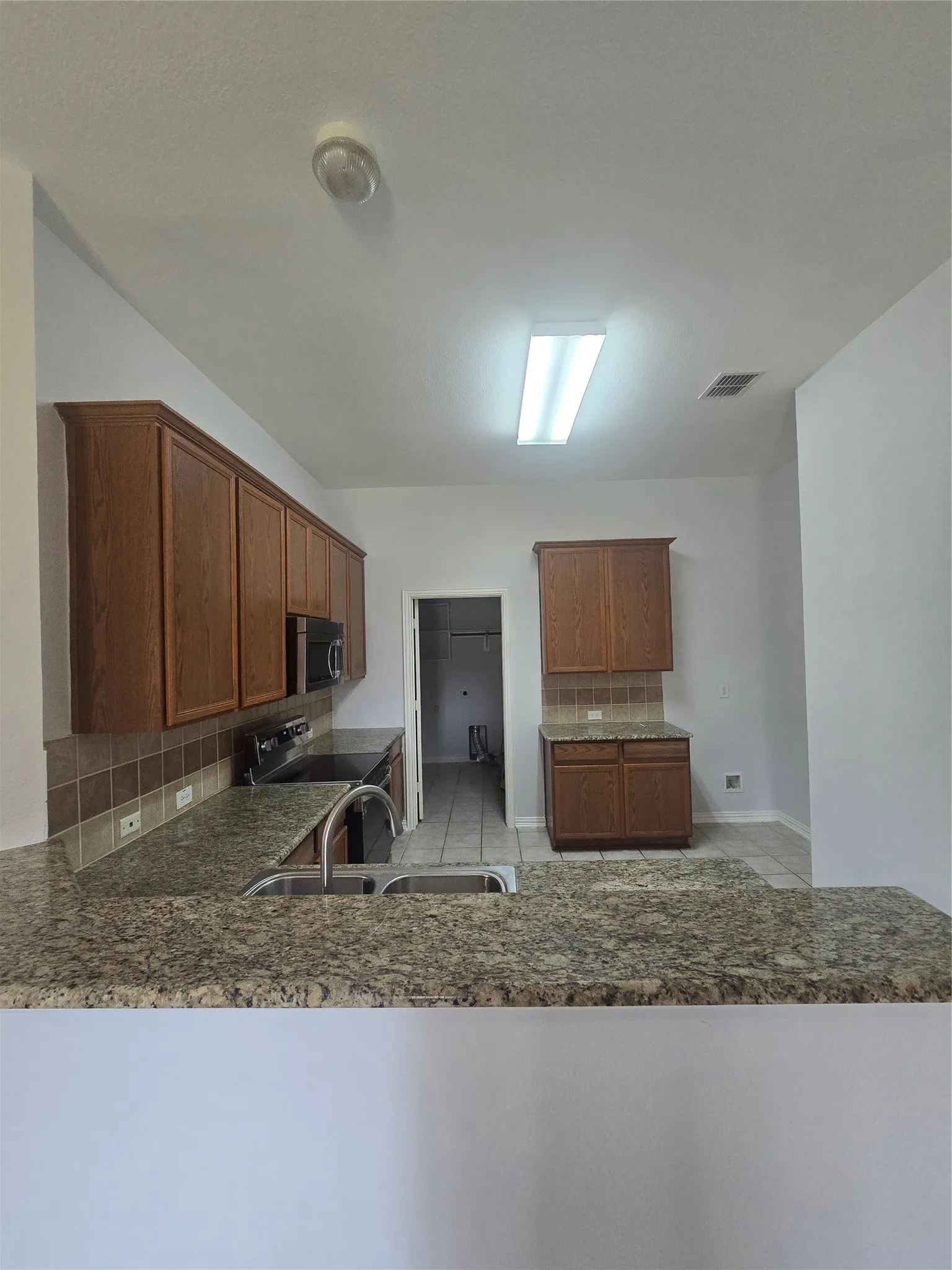Single Family Residence For Rent in Collin County , 7617 Uvalde Way, Mc Kinney, Texas 75071, 4 Bedroom, 2 Bathroom, 2 Garage spaces, 2,456 Sqft, built in 2004, mls#21316556, Real Estate Agent in Mc Kinney, Homes For Rent in Collin county, Homes For Rent in Mc Kinney, Realtor in Mc Kinney Texas, Real Estate Brokerage Independent Realty Texas, Luminita Cordes Realtor
