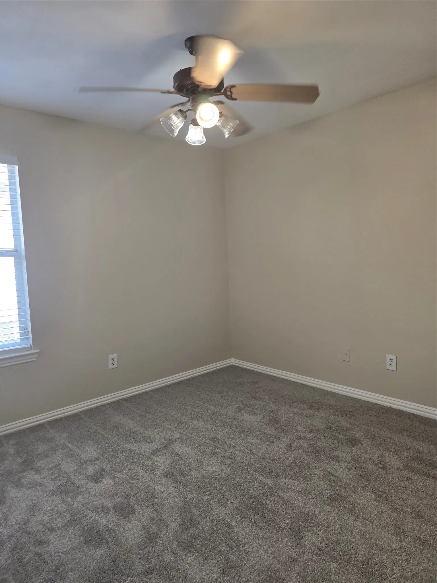 Single Family Residence For Rent in Collin County , 7617 Uvalde Way, Mc Kinney, Texas 75071, 4 Bedroom, 2 Bathroom, 2 Garage spaces, 2,456 Sqft, built in 2004, mls#21316556, Real Estate Agent in Mc Kinney, Homes For Rent in Collin county, Homes For Rent in Mc Kinney, Realtor in Mc Kinney Texas, Real Estate Brokerage Independent Realty Texas, Luminita Cordes Realtor