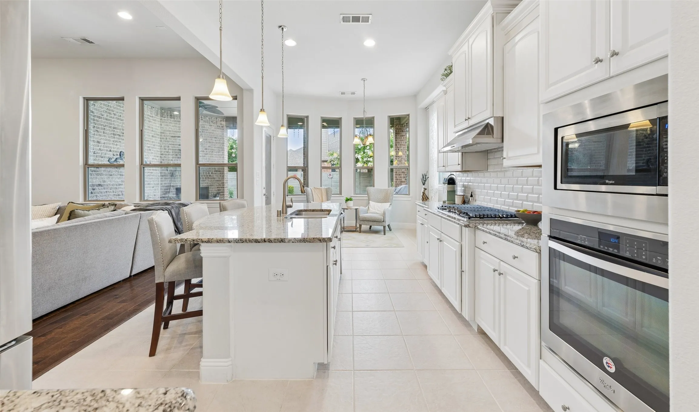 Single Family Residence For Sale in Denton County , 1509 9th Street, Argyle, Texas 76226, 4 Bedroom, 3 Bathroom, 2 Garage spaces, 2,585 Sqft, built in 2016, mls#21311750, Real Estate Agent in Argyle, Homes For Sale in Denton county, Homes For Sale in Argyle, Realtor in Argyle Texas, Real Estate Brokerage Independent Realty Texas, Luminita Cordes Realtor
