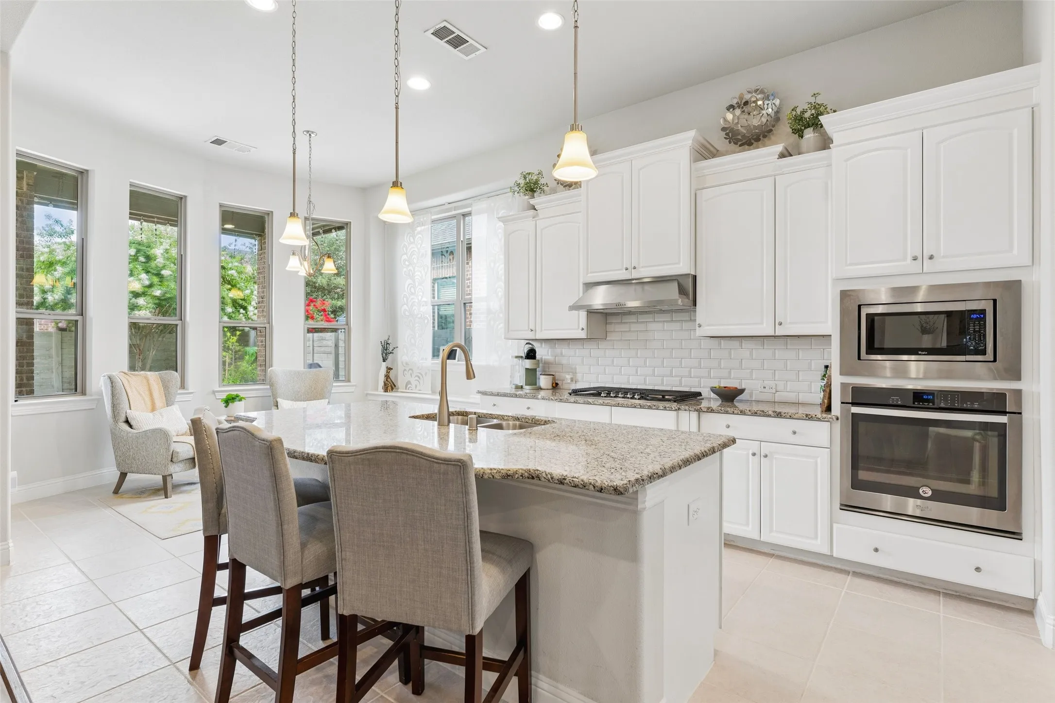Single Family Residence For Sale in Denton County , 1509 9th Street, Argyle, Texas 76226, 4 Bedroom, 3 Bathroom, 2 Garage spaces, 2,585 Sqft, built in 2016, mls#21311750, Real Estate Agent in Argyle, Homes For Sale in Denton county, Homes For Sale in Argyle, Realtor in Argyle Texas, Real Estate Brokerage Independent Realty Texas, Luminita Cordes Realtor