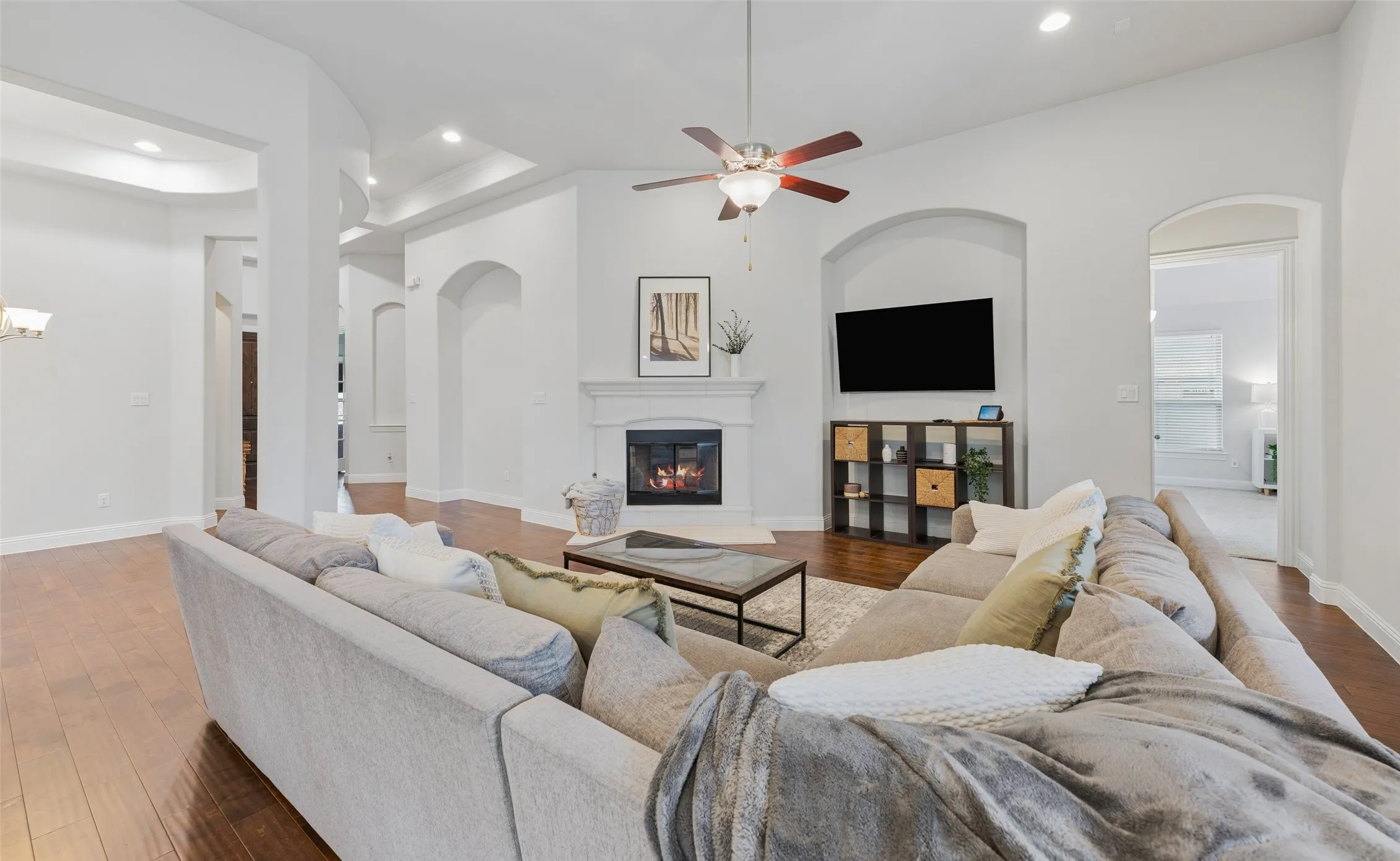 Single Family Residence For Sale in Denton County , 1509 9th Street, Argyle, Texas 76226, 4 Bedroom, 3 Bathroom, 2 Garage spaces, 2,585 Sqft, built in 2016, mls#21311750, Real Estate Agent in Argyle, Homes For Sale in Denton county, Homes For Sale in Argyle, Realtor in Argyle Texas, Real Estate Brokerage Independent Realty Texas, Luminita Cordes Realtor
