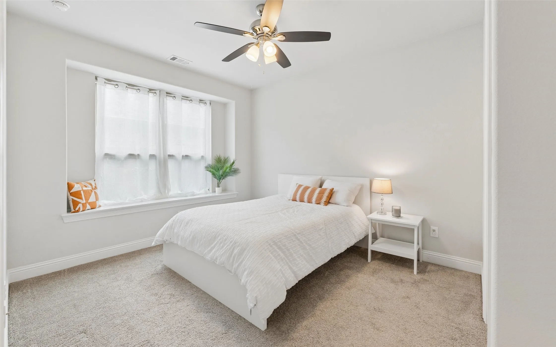 Single Family Residence For Sale in Denton County , 1509 9th Street, Argyle, Texas 76226, 4 Bedroom, 3 Bathroom, 2 Garage spaces, 2,585 Sqft, built in 2016, mls#21311750, Real Estate Agent in Argyle, Homes For Sale in Denton county, Homes For Sale in Argyle, Realtor in Argyle Texas, Real Estate Brokerage Independent Realty Texas, Luminita Cordes Realtor