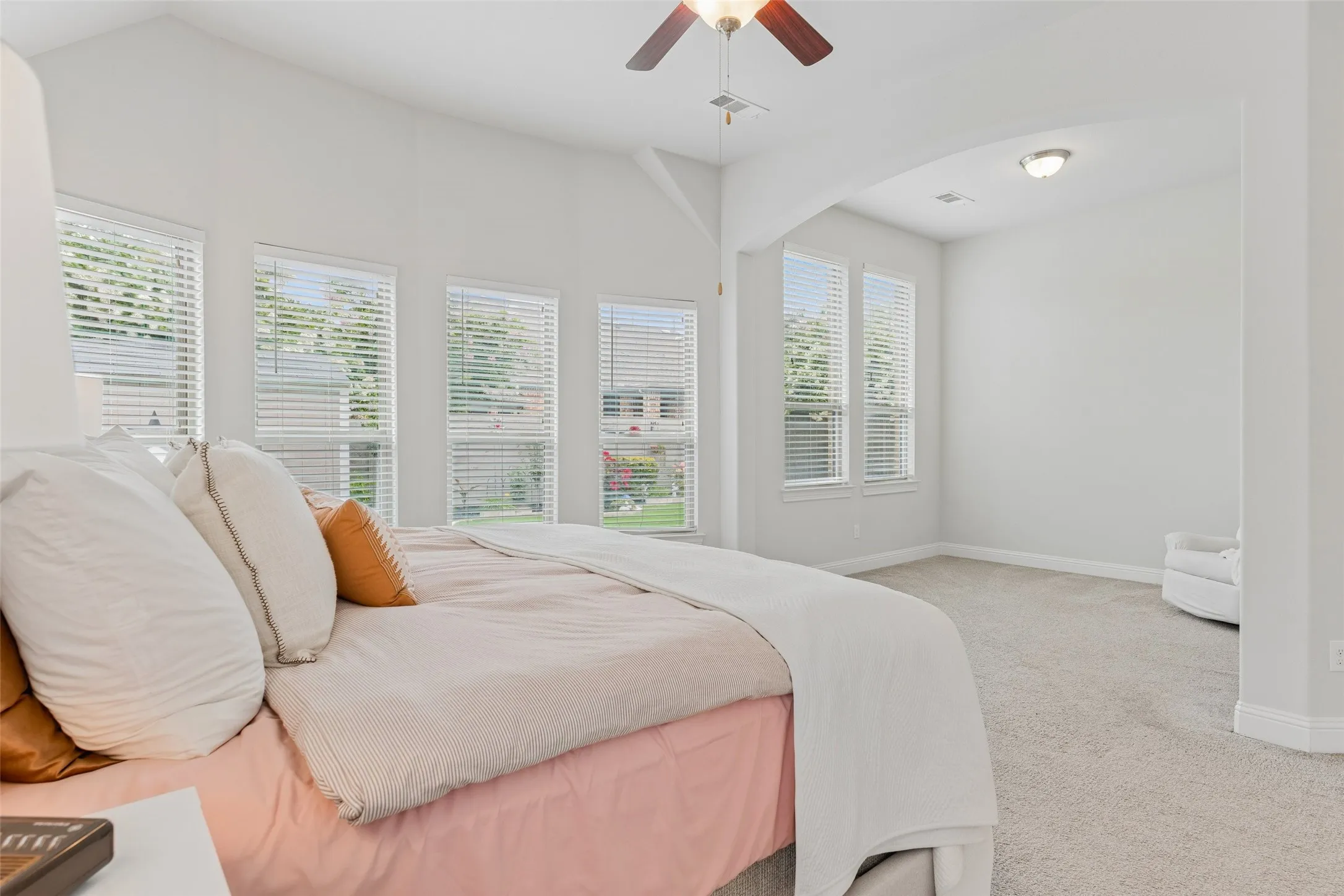 Single Family Residence For Sale in Denton County , 1509 9th Street, Argyle, Texas 76226, 4 Bedroom, 3 Bathroom, 2 Garage spaces, 2,585 Sqft, built in 2016, mls#21311750, Real Estate Agent in Argyle, Homes For Sale in Denton county, Homes For Sale in Argyle, Realtor in Argyle Texas, Real Estate Brokerage Independent Realty Texas, Luminita Cordes Realtor
