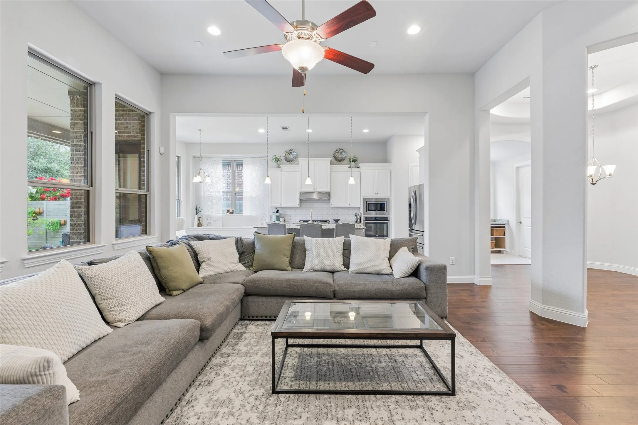 Single Family Residence For Sale in Denton County , 1509 9th Street, Argyle, Texas 76226, 4 Bedroom, 3 Bathroom, 2 Garage spaces, 2,585 Sqft, built in 2016, mls#21311750, Real Estate Agent in Argyle, Homes For Sale in Denton county, Homes For Sale in Argyle, Realtor in Argyle Texas, Real Estate Brokerage Independent Realty Texas, Luminita Cordes Realtor