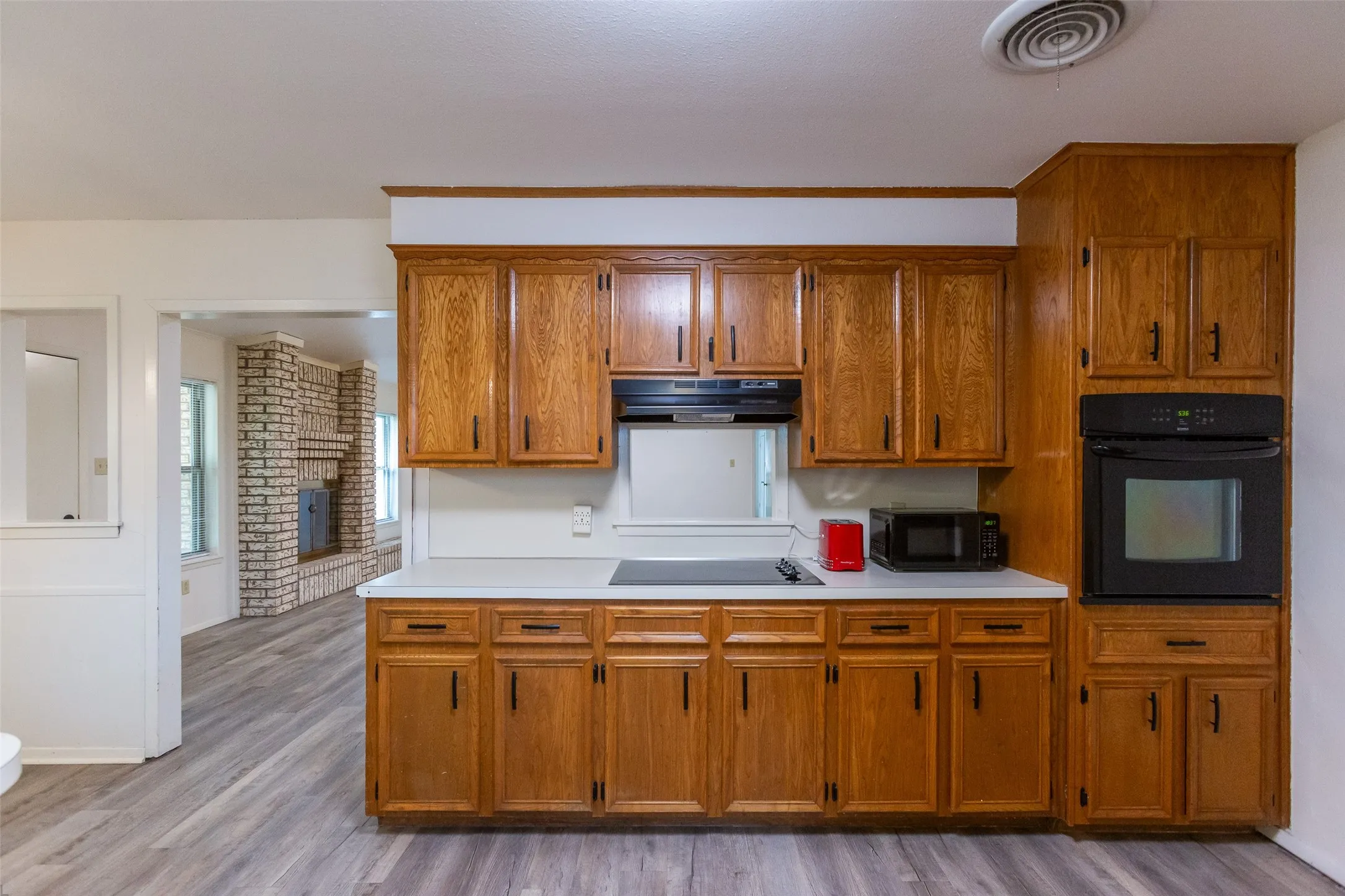 Single Family Residence For Sale in Taylor County , 8001 Weehunt Court, Abilene, Texas 79606, 3 Bedroom, 2 Bathroom, 2 Garage spaces, 1,618 Sqft, built in 1981, mls#21316573, Real Estate Agent in Abilene, Homes For Sale in Taylor county, Homes For Sale in Abilene, Realtor in Abilene Texas, Real Estate Brokerage Independent Realty Texas, Luminita Cordes Realtor
