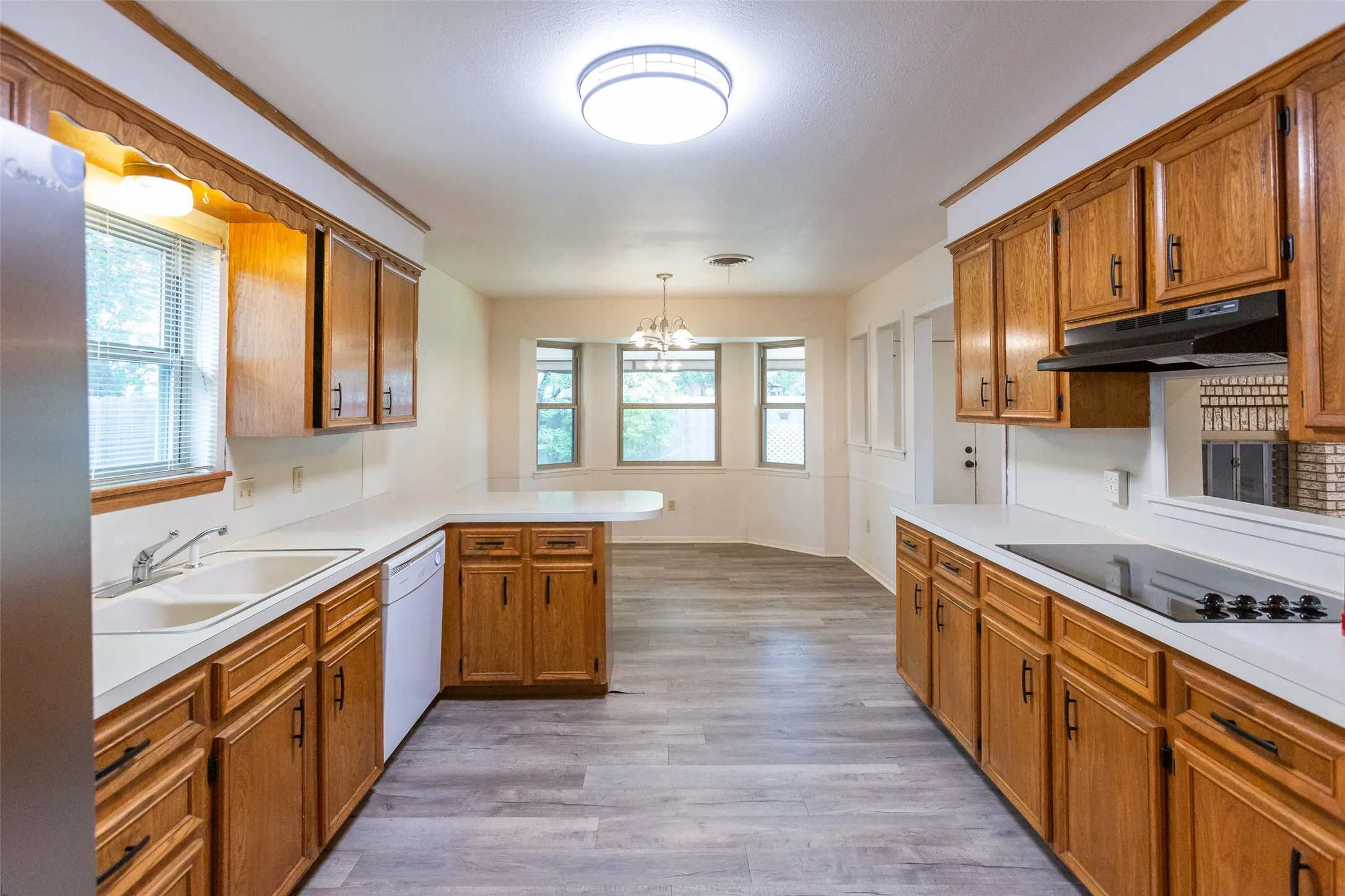 Single Family Residence For Sale in Taylor County , 8001 Weehunt Court, Abilene, Texas 79606, 3 Bedroom, 2 Bathroom, 2 Garage spaces, 1,618 Sqft, built in 1981, mls#21316573, Real Estate Agent in Abilene, Homes For Sale in Taylor county, Homes For Sale in Abilene, Realtor in Abilene Texas, Real Estate Brokerage Independent Realty Texas, Luminita Cordes Realtor