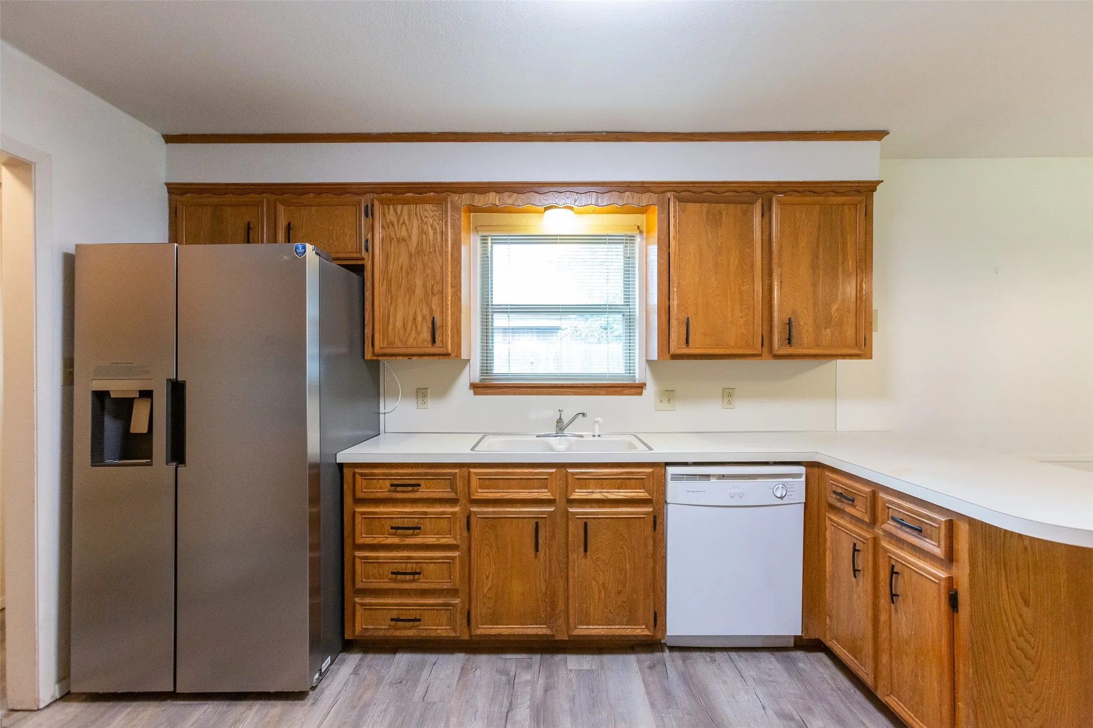 Single Family Residence For Sale in Taylor County , 8001 Weehunt Court, Abilene, Texas 79606, 3 Bedroom, 2 Bathroom, 2 Garage spaces, 1,618 Sqft, built in 1981, mls#21316573, Real Estate Agent in Abilene, Homes For Sale in Taylor county, Homes For Sale in Abilene, Realtor in Abilene Texas, Real Estate Brokerage Independent Realty Texas, Luminita Cordes Realtor