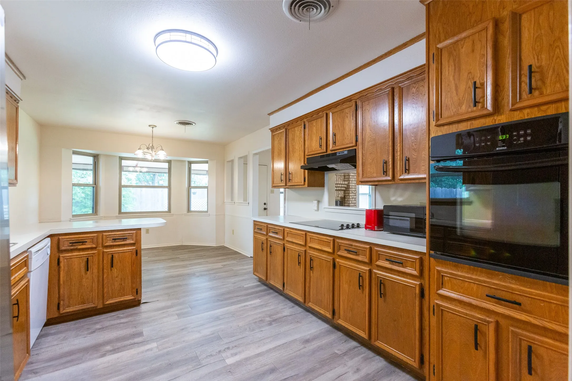 Single Family Residence For Sale in Taylor County , 8001 Weehunt Court, Abilene, Texas 79606, 3 Bedroom, 2 Bathroom, 2 Garage spaces, 1,618 Sqft, built in 1981, mls#21316573, Real Estate Agent in Abilene, Homes For Sale in Taylor county, Homes For Sale in Abilene, Realtor in Abilene Texas, Real Estate Brokerage Independent Realty Texas, Luminita Cordes Realtor