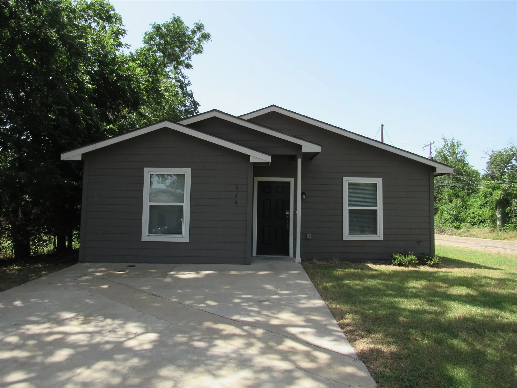 Single Family Residence For Sale in Mc Lennan County , 544 Lenox Street, Waco, Texas 76704, 3 Bedroom, 2 Bathroom, Garage spaces, 1,109 Sqft, built in 2022, mls#21316574, Real Estate Agent in Waco, Homes For Sale in Mc Lennan county, Homes For Sale in Waco, Realtor in Waco Texas, Real Estate Brokerage Independent Realty Texas, Luminita Cordes Realtor