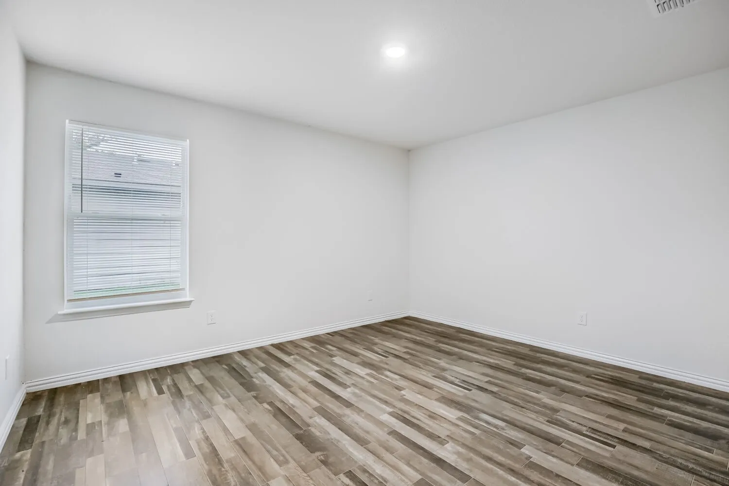 Single Family Residence For Sale in Mc Lennan County , 544 Lenox Street, Waco, Texas 76704, 3 Bedroom, 2 Bathroom, Garage spaces, 1,109 Sqft, built in 2022, mls#21316574, Real Estate Agent in Waco, Homes For Sale in Mc Lennan county, Homes For Sale in Waco, Realtor in Waco Texas, Real Estate Brokerage Independent Realty Texas, Luminita Cordes Realtor