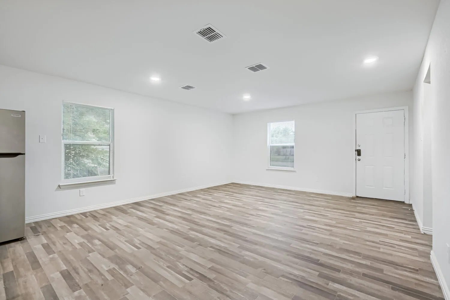Single Family Residence For Sale in Mc Lennan County , 544 Lenox Street, Waco, Texas 76704, 3 Bedroom, 2 Bathroom, Garage spaces, 1,109 Sqft, built in 2022, mls#21316574, Real Estate Agent in Waco, Homes For Sale in Mc Lennan county, Homes For Sale in Waco, Realtor in Waco Texas, Real Estate Brokerage Independent Realty Texas, Luminita Cordes Realtor