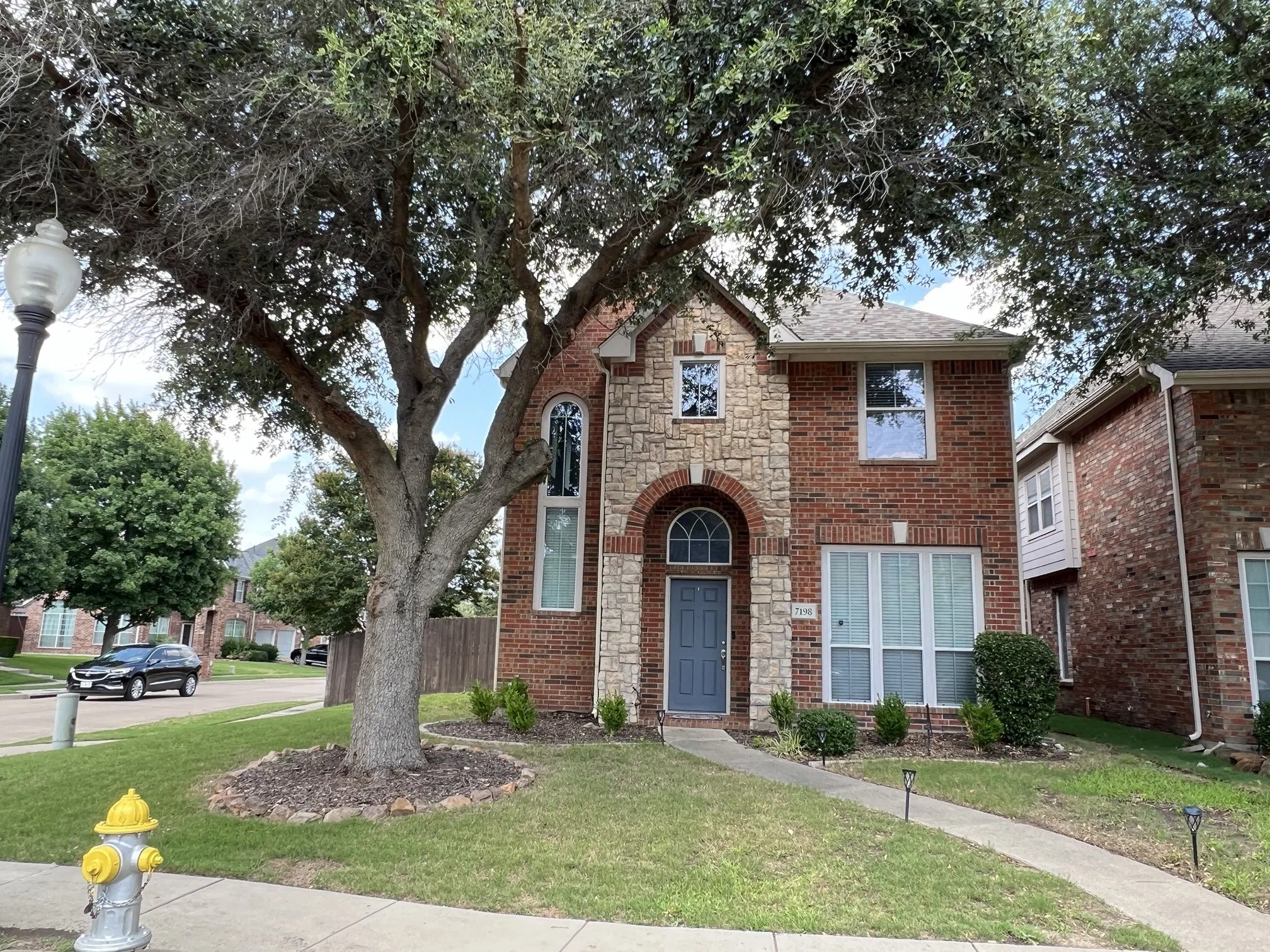 Single Family Residence For Sale in Collin County , 7198 Richmond Drive, Frisco, Texas 75035, 3 Bedroom, 3 Bathroom, 2 Garage spaces, 1,941 Sqft, built in 2002, Price $410,000, mls#21316575, Real Estate Agent in Frisco, Homes For Sale in Collin county, Homes For Sale in Frisco, Realtor in Frisco Texas, Real Estate Brokerage Independent Realty Texas, Luminita Cordes Realtor