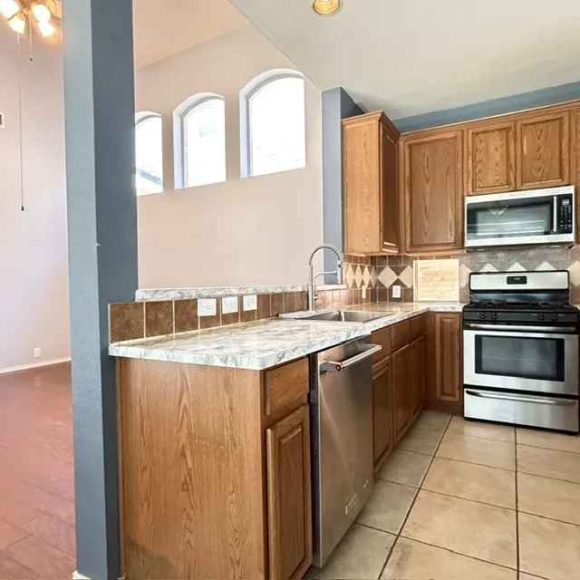 Single Family Residence For Sale in Collin County , 7198 Richmond Drive, Frisco, Texas 75035, 3 Bedroom, 3 Bathroom, 2 Garage spaces, 1,941 Sqft, built in 2002, Price $410,000, mls#21316575, Real Estate Agent in Frisco, Homes For Sale in Collin county, Homes For Sale in Frisco, Realtor in Frisco Texas, Real Estate Brokerage Independent Realty Texas, Luminita Cordes Realtor