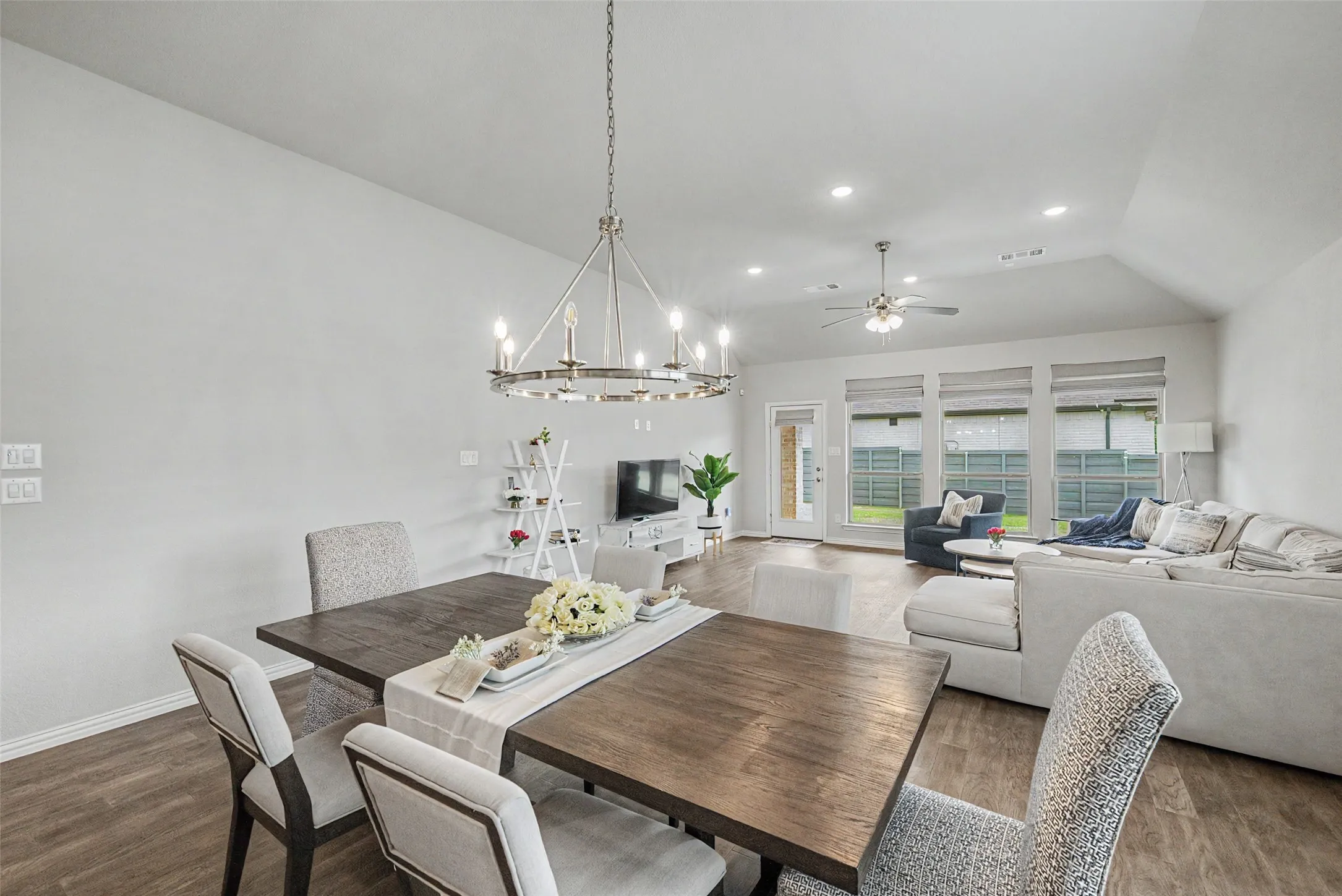 Single Family Residence For Sale in Denton County , 1200 Long Meadow Drive, Little Elm, Texas 76227, 3 Bedroom, 3 Bathroom, 2 Garage spaces, 2,347 Sqft, built in 2021, mls#21298534, Real Estate Agent in Little Elm, Homes For Sale in Denton county, Homes For Sale in Little Elm, Realtor in Little Elm Texas, Real Estate Brokerage Independent Realty Texas, Luminita Cordes Realtor