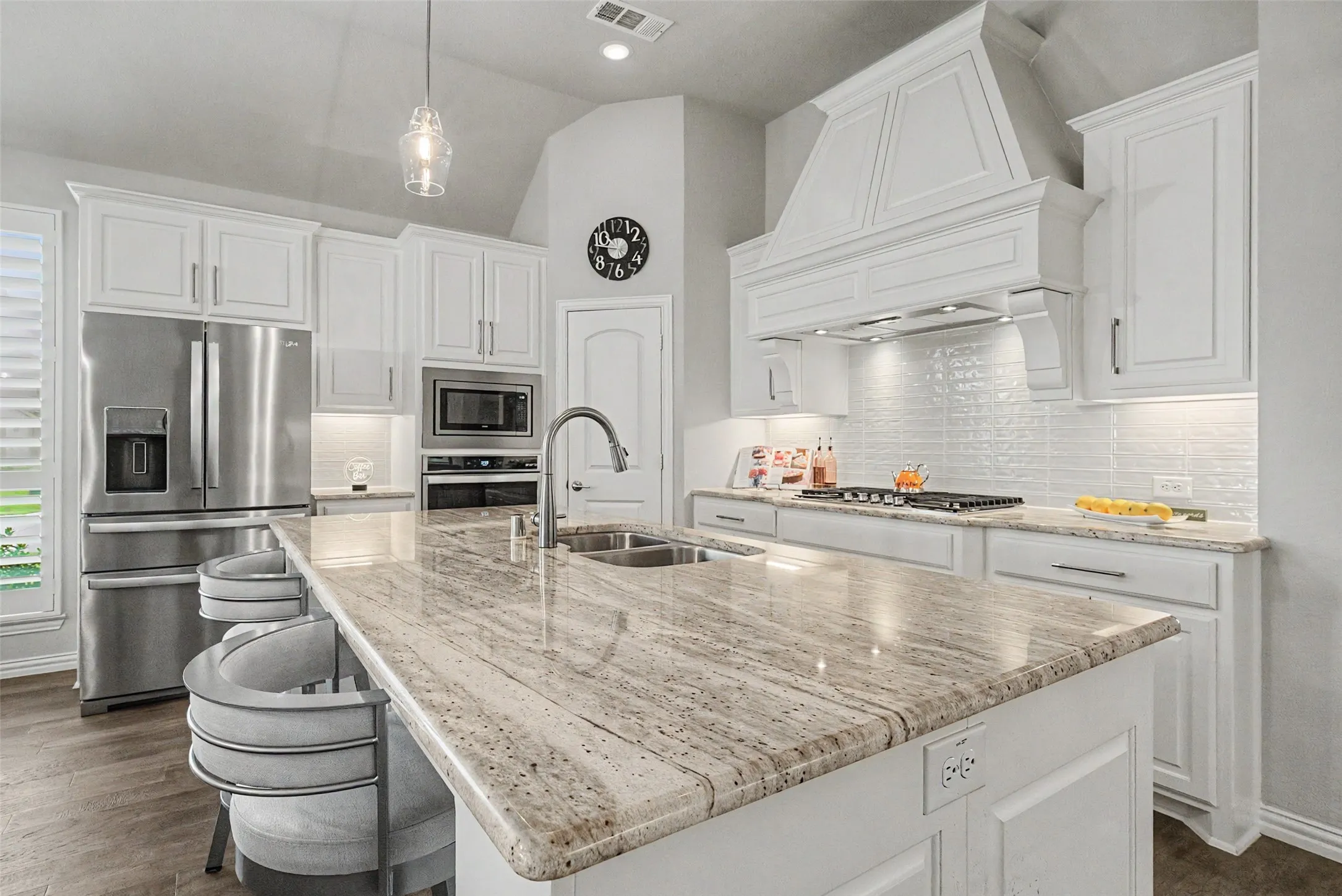 Single Family Residence For Sale in Denton County , 1200 Long Meadow Drive, Little Elm, Texas 76227, 3 Bedroom, 3 Bathroom, 2 Garage spaces, 2,347 Sqft, built in 2021, mls#21298534, Real Estate Agent in Little Elm, Homes For Sale in Denton county, Homes For Sale in Little Elm, Realtor in Little Elm Texas, Real Estate Brokerage Independent Realty Texas, Luminita Cordes Realtor