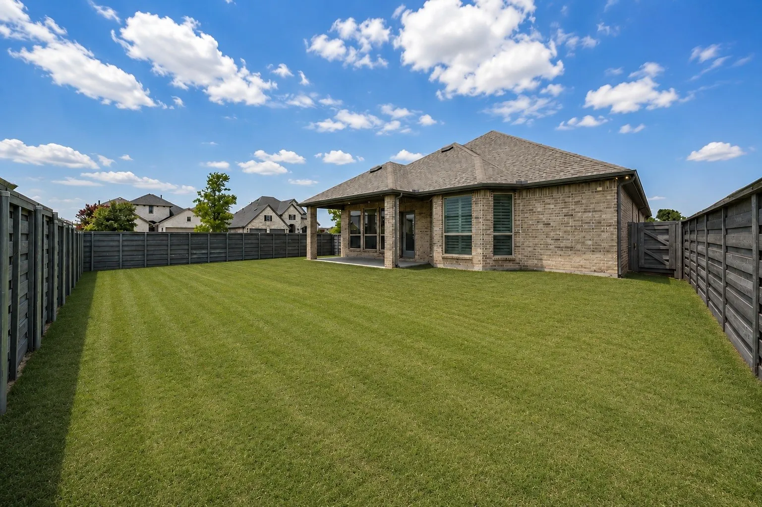 Huge yard with corner lot