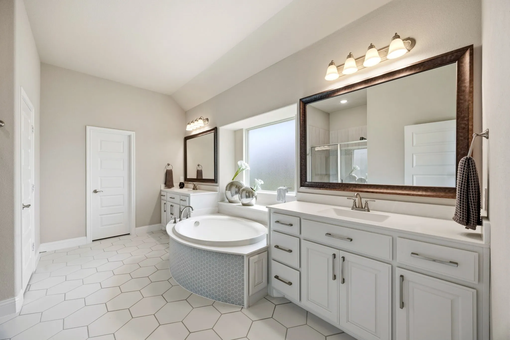 Single Family Residence For Sale in Ellis County , 448 Bessie Coleman Boulevard, Waxahachie, Texas 75165, 3 Bedroom, 3 Bathroom, 2 Garage spaces, 2,641 Sqft, built in 2022, mls#21316521, Real Estate Agent in Waxahachie, Homes For Sale in Ellis county, Homes For Sale in Waxahachie, Realtor in Waxahachie Texas, Real Estate Brokerage Independent Realty Texas, Luminita Cordes Realtor
