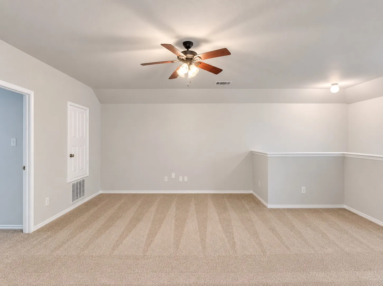 Single Family Residence For Sale in Denton County , 4709 Dogwood Drive, Denton, Texas 76208, 5 Bedroom, 3 Bathroom, 2 Garage spaces, 2,932 Sqft, built in 2007, mls#21316039, Real Estate Agent in Denton, Homes For Sale in Denton county, Homes For Sale in Denton, Realtor in Denton Texas, Real Estate Brokerage Independent Realty Texas, Luminita Cordes Realtor