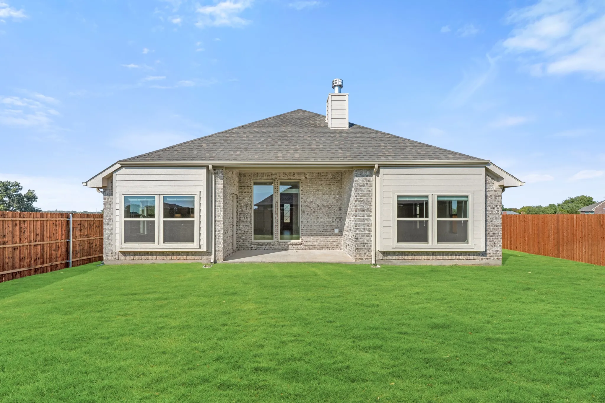 Single Family Residence For Sale in Hood County , 125 Ponce De Leon Drive, Granbury, Texas 76048, 3 Bedroom, 2 Bathroom, 3 Garage spaces, 2,101 Sqft, built in 2025, mls#21316591, Real Estate Agent in Granbury, Homes For Sale in Hood county, Homes For Sale in Granbury, Realtor in Granbury Texas, Real Estate Brokerage Independent Realty Texas, Luminita Cordes Realtor