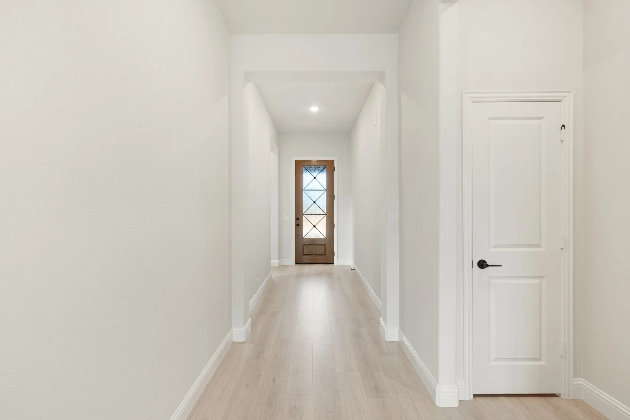 Single Family Residence For Sale in Hood County , 125 Ponce De Leon Drive, Granbury, Texas 76048, 3 Bedroom, 2 Bathroom, 3 Garage spaces, 2,101 Sqft, built in 2025, mls#21316591, Real Estate Agent in Granbury, Homes For Sale in Hood county, Homes For Sale in Granbury, Realtor in Granbury Texas, Real Estate Brokerage Independent Realty Texas, Luminita Cordes Realtor