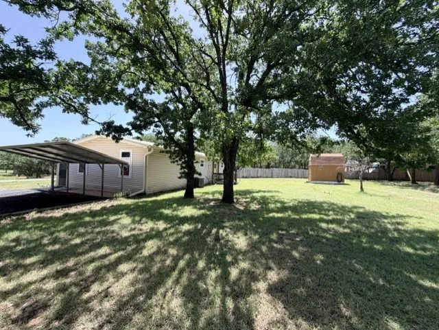 Mobile Home For Sale in Montague County , 168 Catfish Trail, Bowie, Texas 76230, 3 Bedroom, 2 Bathroom, Garage spaces, 1,312 Sqft, built in 1983, mls#21316592, Real Estate Agent in Bowie, Homes For Sale in Montague county, Homes For Sale in Bowie, Realtor in Bowie Texas, Real Estate Brokerage Independent Realty Texas, Luminita Cordes Realtor
