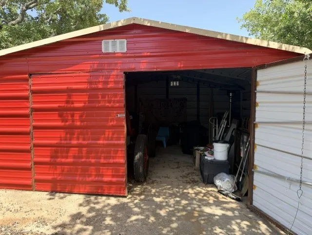 Mobile Home For Sale in Montague County , 168 Catfish Trail, Bowie, Texas 76230, 3 Bedroom, 2 Bathroom, Garage spaces, 1,312 Sqft, built in 1983, mls#21316592, Real Estate Agent in Bowie, Homes For Sale in Montague county, Homes For Sale in Bowie, Realtor in Bowie Texas, Real Estate Brokerage Independent Realty Texas, Luminita Cordes Realtor