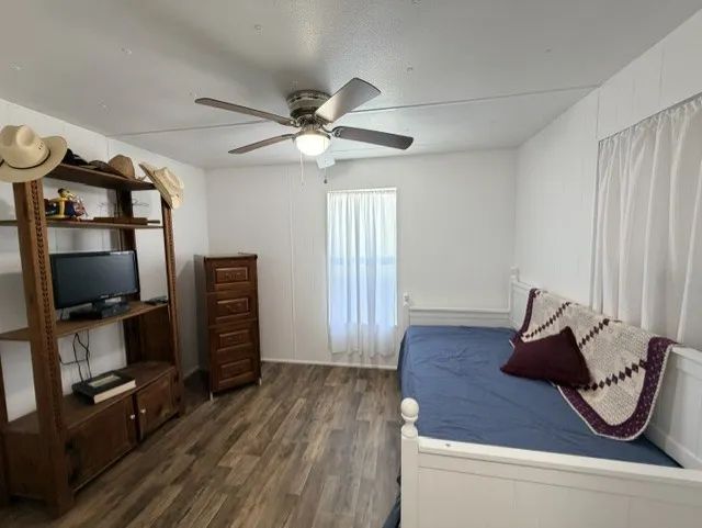 Mobile Home For Sale in Montague County , 168 Catfish Trail, Bowie, Texas 76230, 3 Bedroom, 2 Bathroom, Garage spaces, 1,312 Sqft, built in 1983, mls#21316592, Real Estate Agent in Bowie, Homes For Sale in Montague county, Homes For Sale in Bowie, Realtor in Bowie Texas, Real Estate Brokerage Independent Realty Texas, Luminita Cordes Realtor
