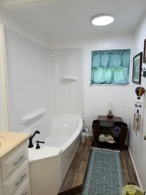 Mobile Home For Sale in Montague County , 168 Catfish Trail, Bowie, Texas 76230, 3 Bedroom, 2 Bathroom, Garage spaces, 1,312 Sqft, built in 1983, mls#21316592, Real Estate Agent in Bowie, Homes For Sale in Montague county, Homes For Sale in Bowie, Realtor in Bowie Texas, Real Estate Brokerage Independent Realty Texas, Luminita Cordes Realtor