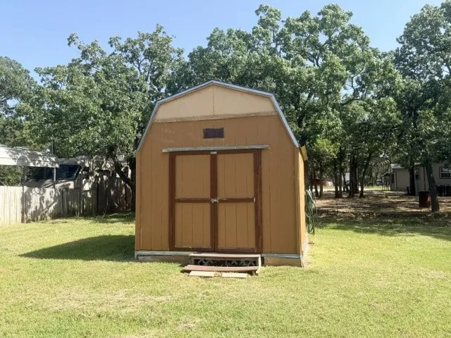 Mobile Home For Sale in Montague County , 168 Catfish Trail, Bowie, Texas 76230, 3 Bedroom, 2 Bathroom, Garage spaces, 1,312 Sqft, built in 1983, mls#21316592, Real Estate Agent in Bowie, Homes For Sale in Montague county, Homes For Sale in Bowie, Realtor in Bowie Texas, Real Estate Brokerage Independent Realty Texas, Luminita Cordes Realtor