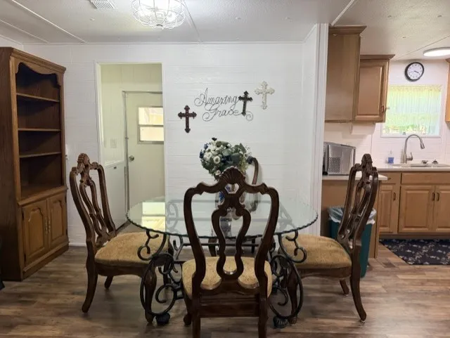 Mobile Home For Sale in Montague County , 168 Catfish Trail, Bowie, Texas 76230, 3 Bedroom, 2 Bathroom, Garage spaces, 1,312 Sqft, built in 1983, mls#21316592, Real Estate Agent in Bowie, Homes For Sale in Montague county, Homes For Sale in Bowie, Realtor in Bowie Texas, Real Estate Brokerage Independent Realty Texas, Luminita Cordes Realtor