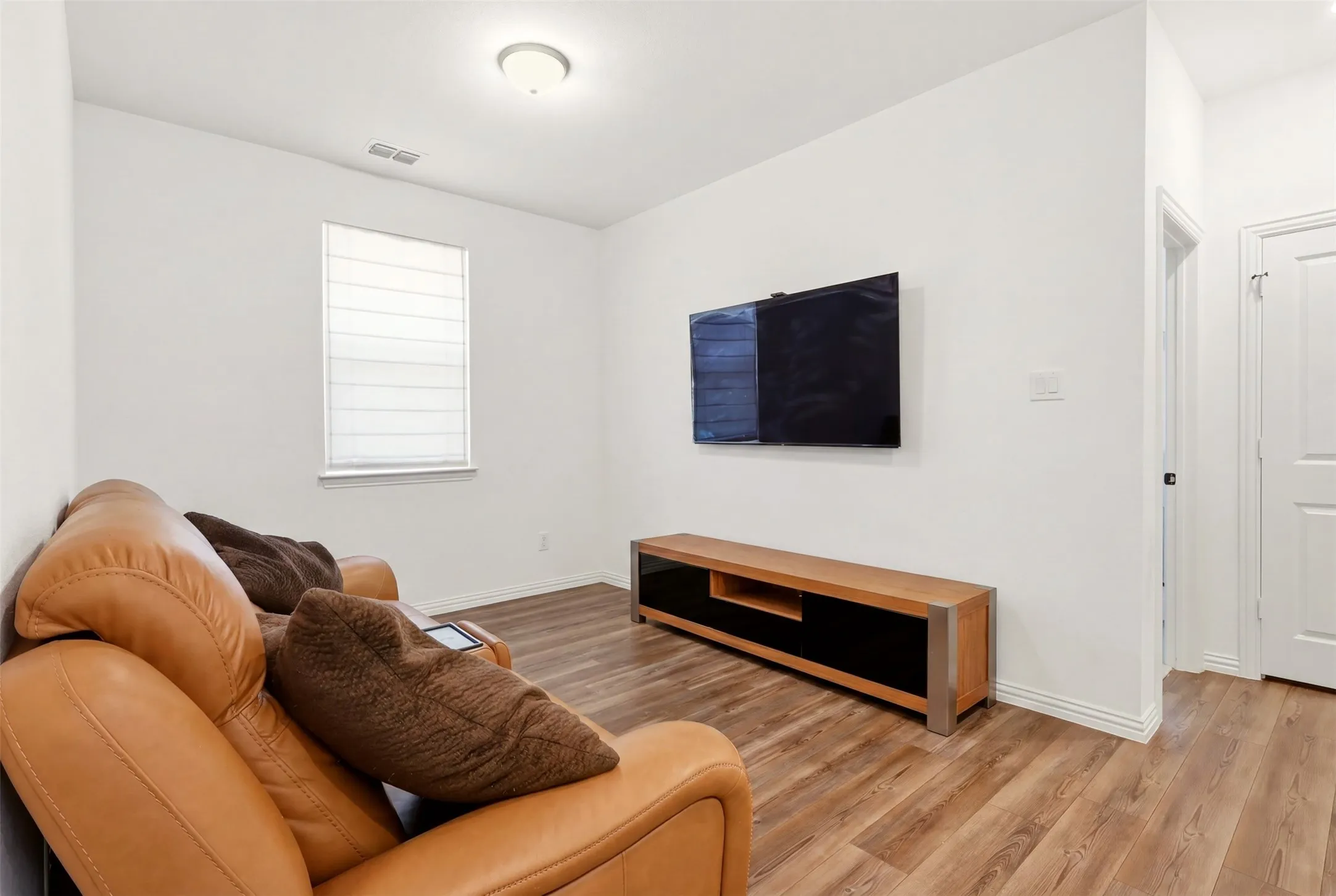 Second living room/Media room