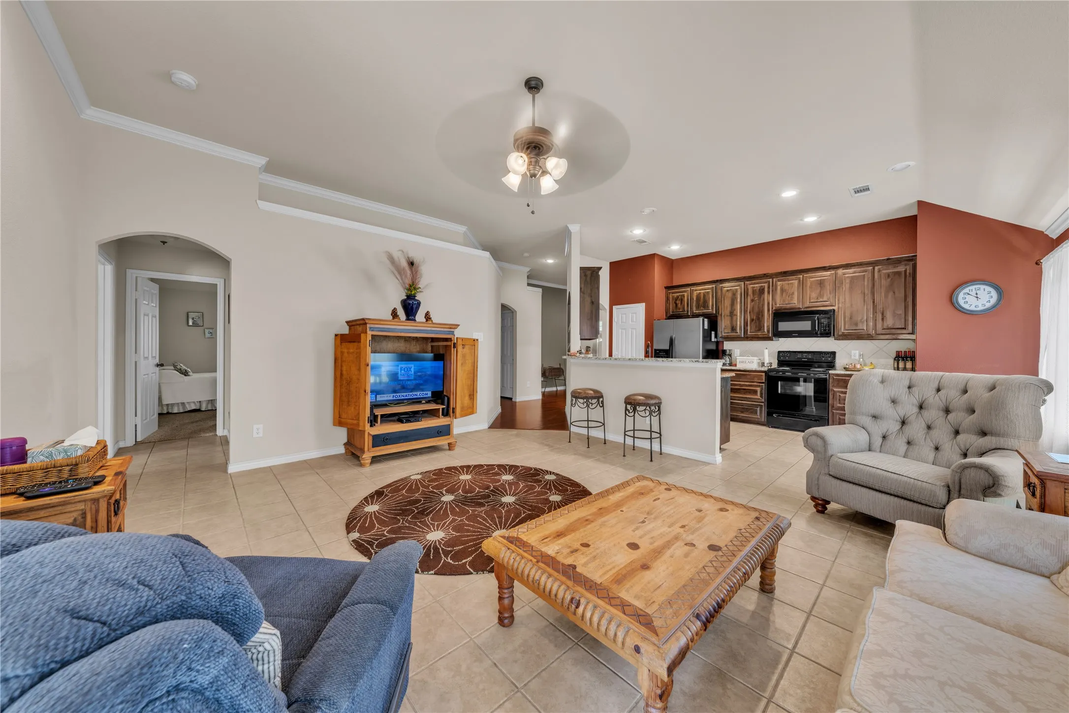 Single Family Residence For Sale in Hood County , 1321 Lauren Lane, Granbury, Texas 76048, 3 Bedroom, 2 Bathroom, 2 Garage spaces, 1,899 Sqft, built in 2013, mls#21316596, Real Estate Agent in Granbury, Homes For Sale in Hood county, Homes For Sale in Granbury, Realtor in Granbury Texas, Real Estate Brokerage Independent Realty Texas, Luminita Cordes Realtor