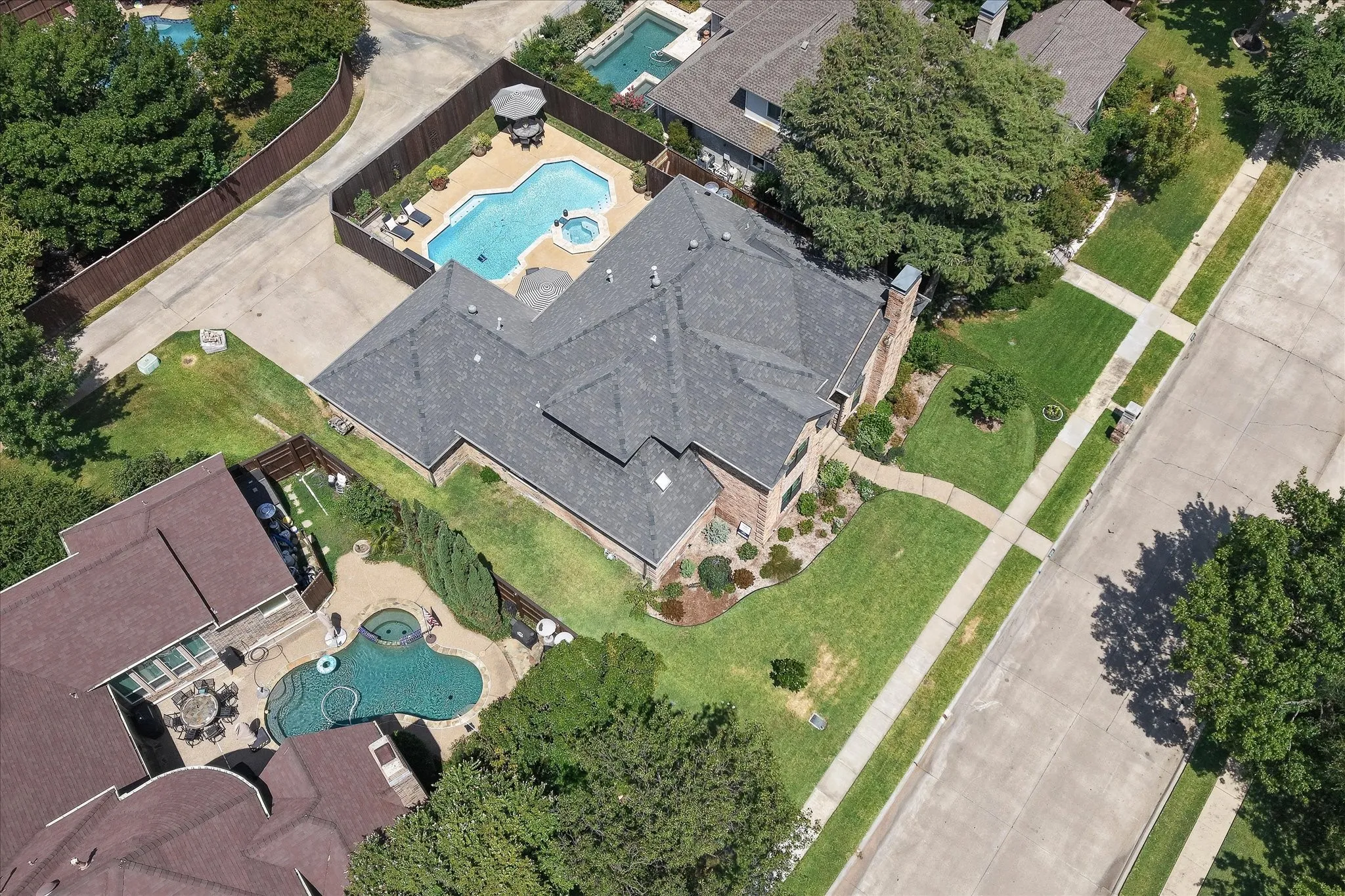 Single Family Residence For Sale in Dallas County , 2121 Clearspring Drive S, Irving, Texas 75063, 5 Bedroom, 4 Bathroom, 3 Garage spaces, 3,412 Sqft, built in 1986, mls#21316478, Real Estate Agent in Irving, Homes For Sale in Dallas county, Homes For Sale in Irving, Realtor in Irving Texas, Real Estate Brokerage Independent Realty Texas, Luminita Cordes Realtor