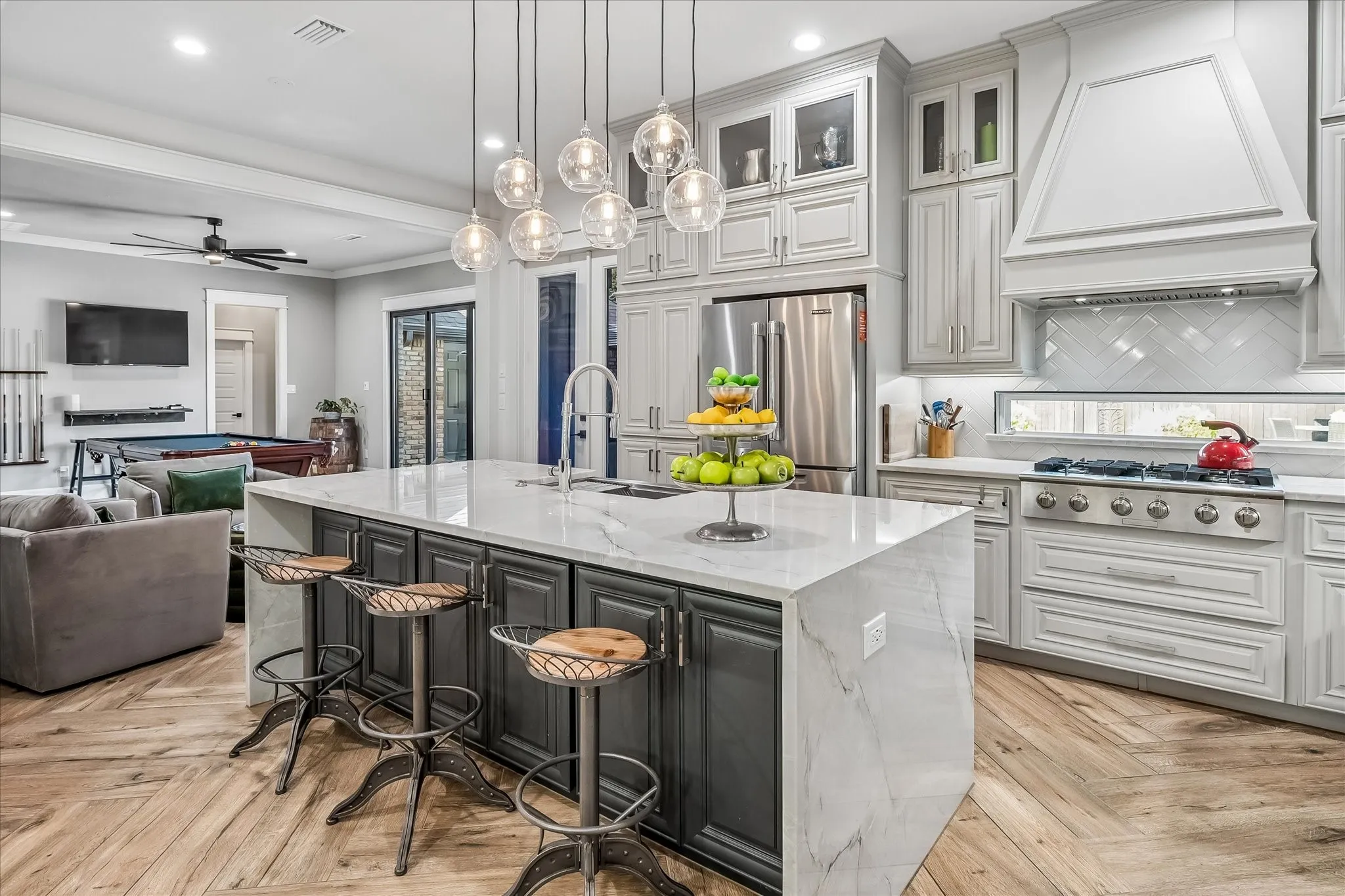 Single Family Residence For Sale in Dallas County , 2121 Clearspring Drive S, Irving, Texas 75063, 5 Bedroom, 4 Bathroom, 3 Garage spaces, 3,412 Sqft, built in 1986, mls#21316478, Real Estate Agent in Irving, Homes For Sale in Dallas county, Homes For Sale in Irving, Realtor in Irving Texas, Real Estate Brokerage Independent Realty Texas, Luminita Cordes Realtor