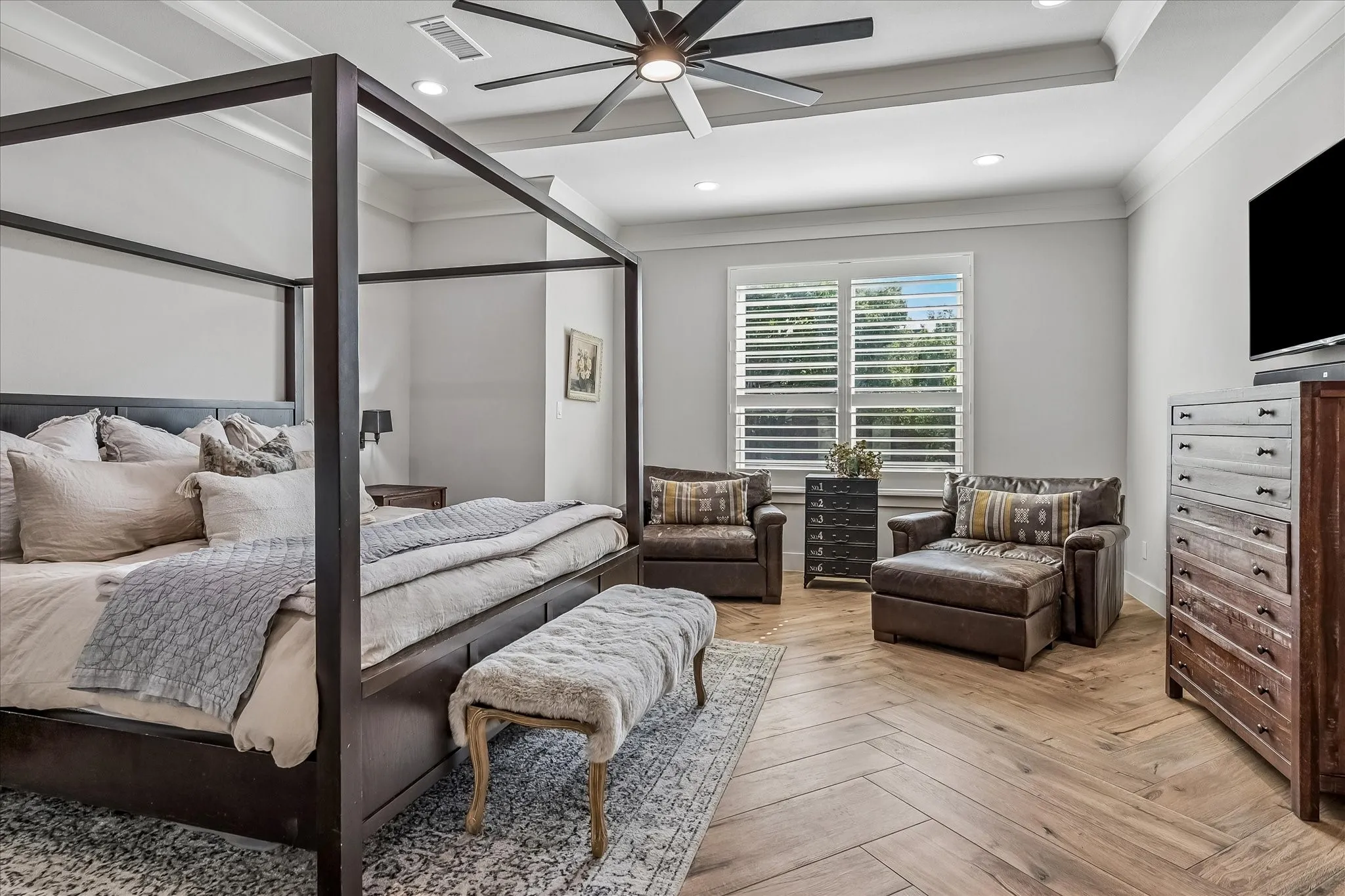 Single Family Residence For Sale in Dallas County , 2121 Clearspring Drive S, Irving, Texas 75063, 5 Bedroom, 4 Bathroom, 3 Garage spaces, 3,412 Sqft, built in 1986, mls#21316478, Real Estate Agent in Irving, Homes For Sale in Dallas county, Homes For Sale in Irving, Realtor in Irving Texas, Real Estate Brokerage Independent Realty Texas, Luminita Cordes Realtor