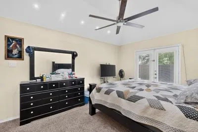 Single Family Residence For Sale in Dallas County , 1157 Meadow Park Lane, Grand Prairie, Texas 75052, 3 Bedroom, 2 Bathroom, 2 Garage spaces, 1,541 Sqft, built in 1985, mls#21316611, Real Estate Agent in Grand Prairie, Homes For Sale in Dallas county, Homes For Sale in Grand Prairie, Realtor in Grand Prairie Texas, Real Estate Brokerage Independent Realty Texas, Luminita Cordes Realtor