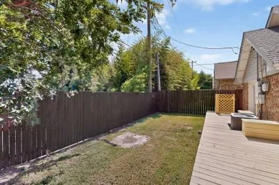 Single Family Residence For Sale in Dallas County , 1157 Meadow Park Lane, Grand Prairie, Texas 75052, 3 Bedroom, 2 Bathroom, 2 Garage spaces, 1,541 Sqft, built in 1985, mls#21316611, Real Estate Agent in Grand Prairie, Homes For Sale in Dallas county, Homes For Sale in Grand Prairie, Realtor in Grand Prairie Texas, Real Estate Brokerage Independent Realty Texas, Luminita Cordes Realtor