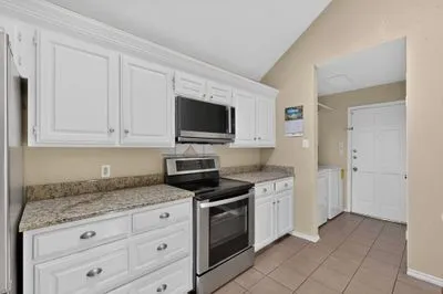 Single Family Residence For Sale in Dallas County , 1157 Meadow Park Lane, Grand Prairie, Texas 75052, 3 Bedroom, 2 Bathroom, 2 Garage spaces, 1,541 Sqft, built in 1985, mls#21316611, Real Estate Agent in Grand Prairie, Homes For Sale in Dallas county, Homes For Sale in Grand Prairie, Realtor in Grand Prairie Texas, Real Estate Brokerage Independent Realty Texas, Luminita Cordes Realtor